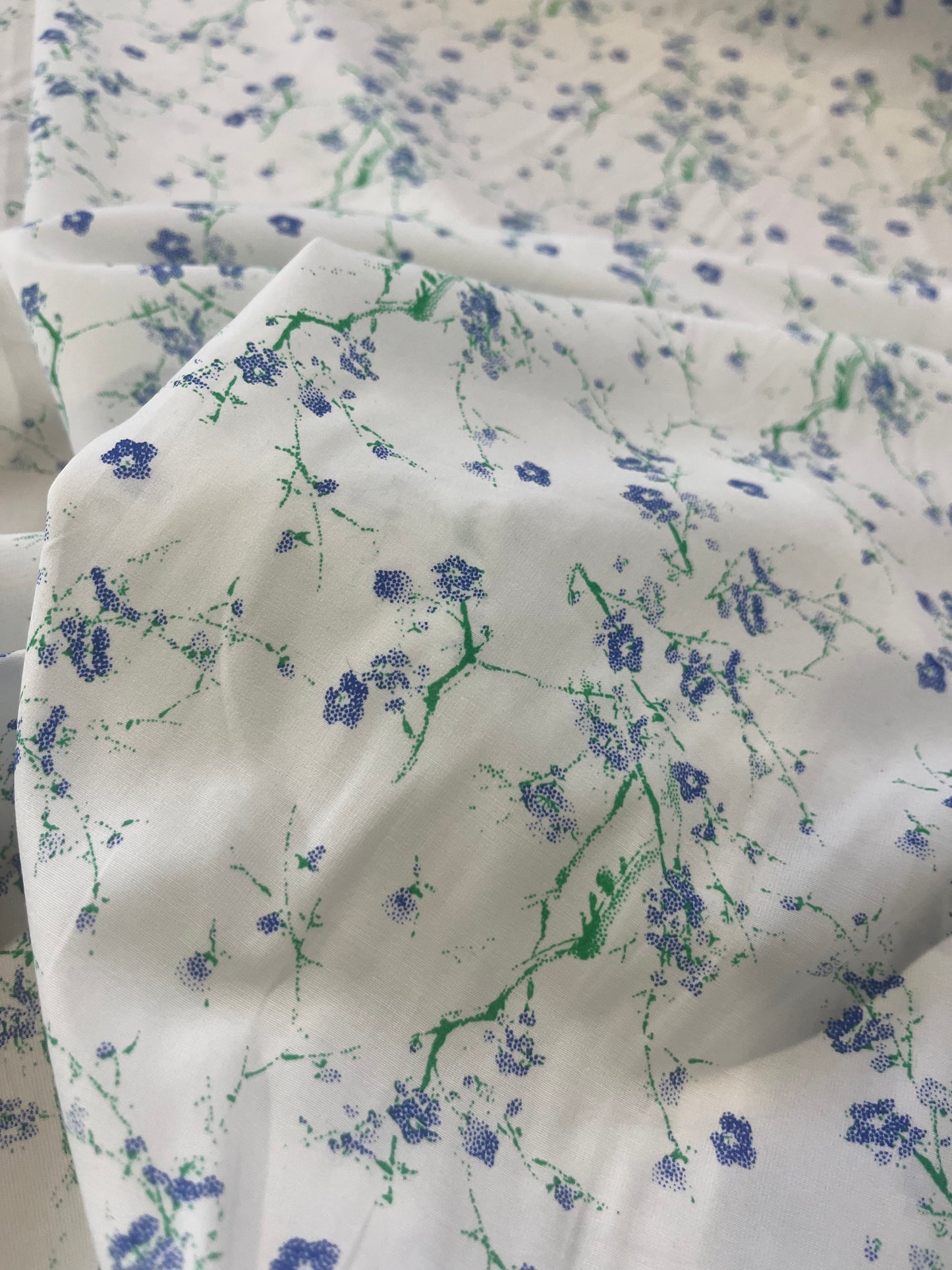C02 colette 036 viscose with small blue/green flowers