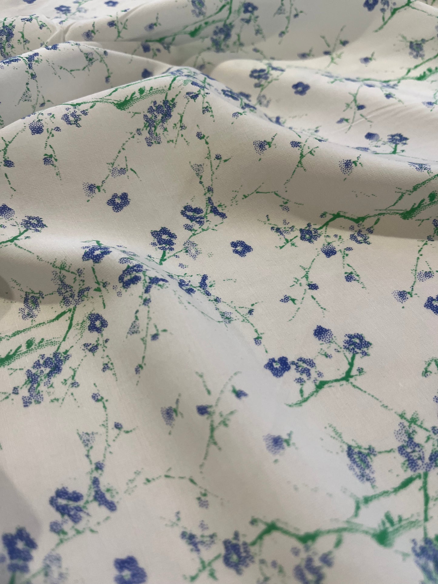 C02 colette 036 viscose with small blue/green flowers