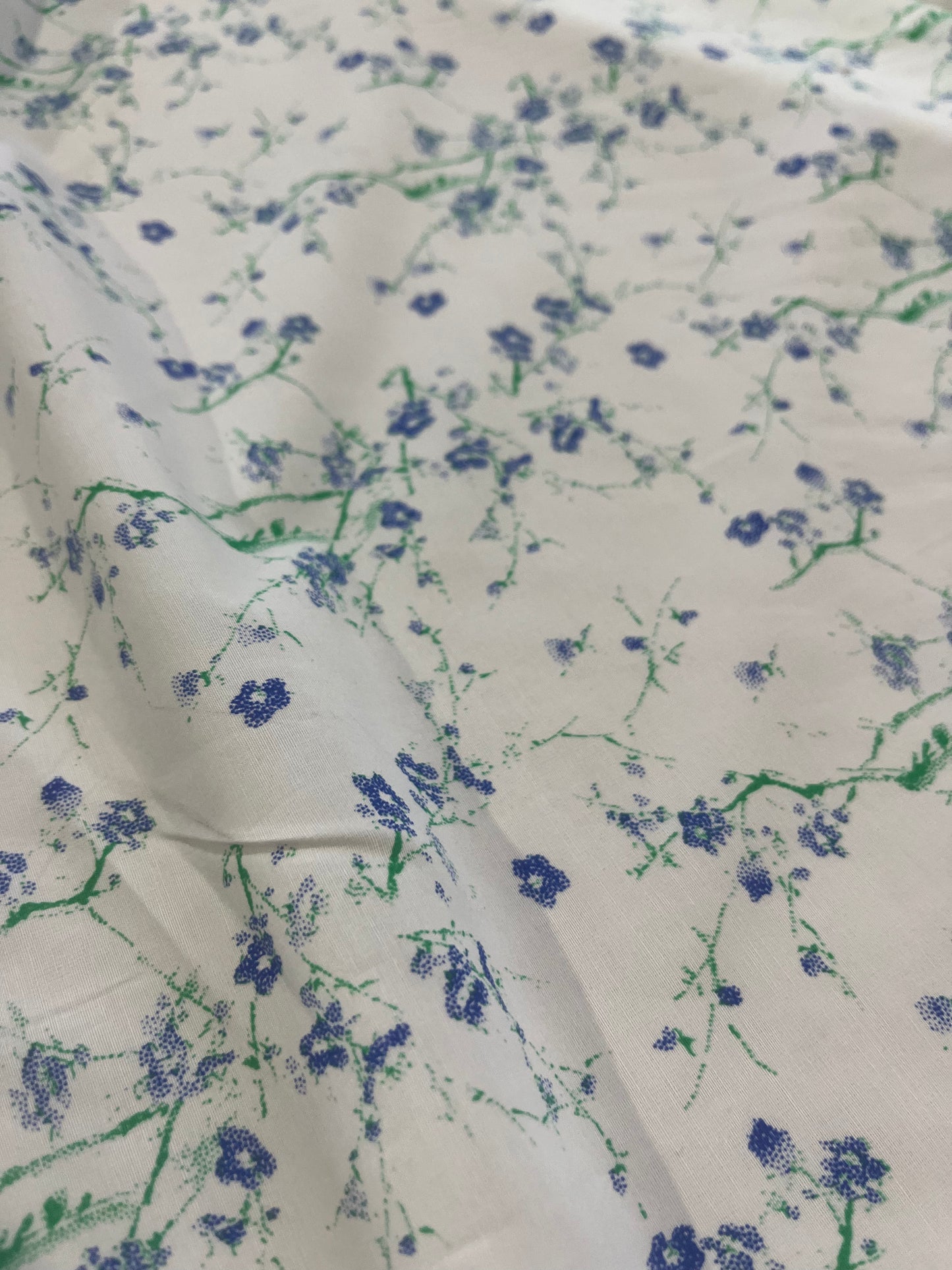 C02 colette 036 viscose with small blue/green flowers