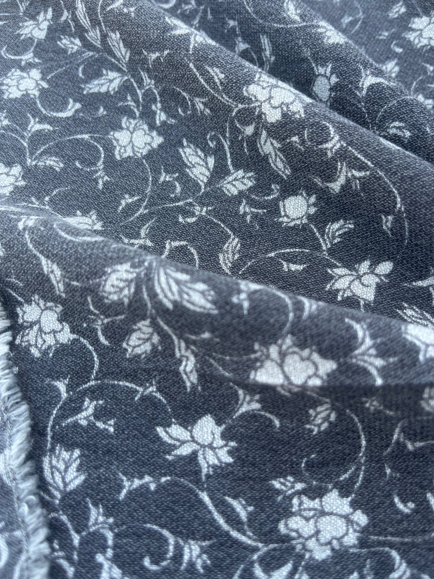 LAZARUS 027 viscose/wool light jacquard