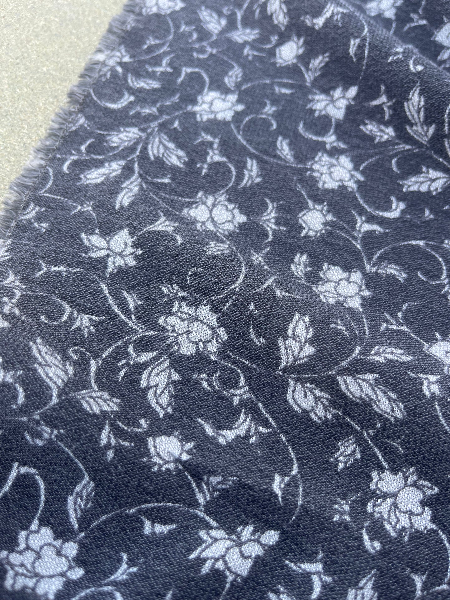 LAZARUS 027 viscose/wool light jacquard
