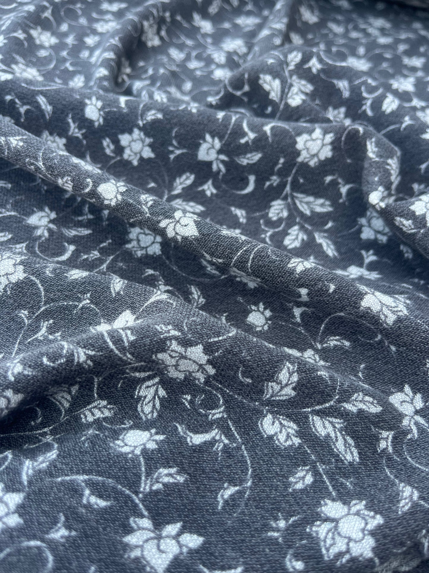 LAZARUS 027 viscose/wool light jacquard