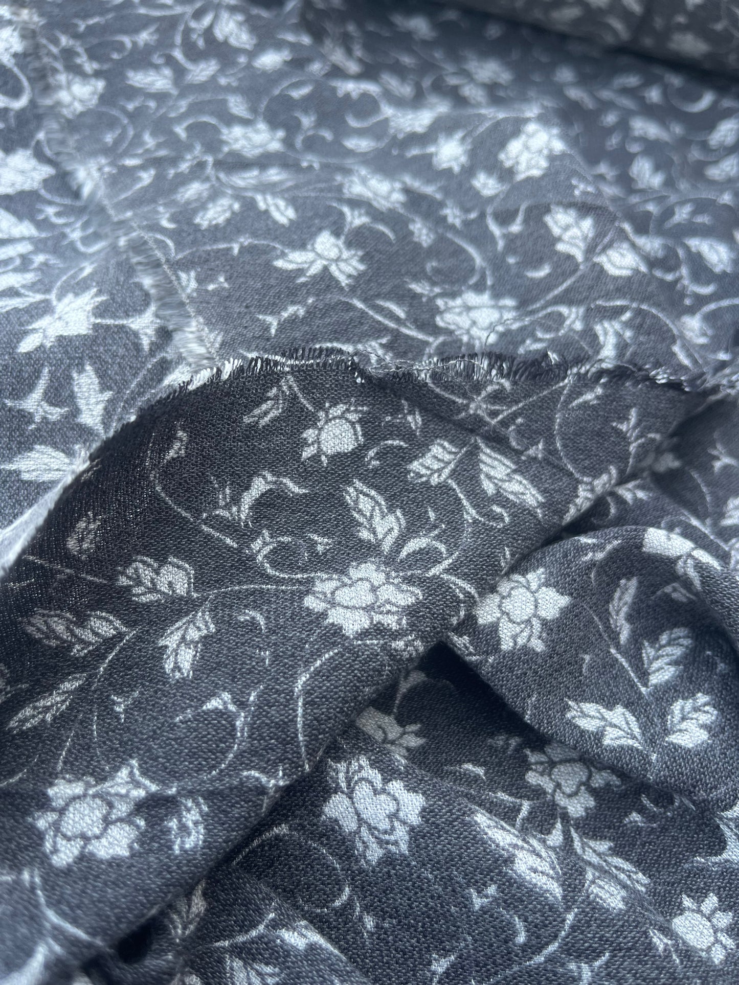 LAZARUS 027 viscose/wool light jacquard