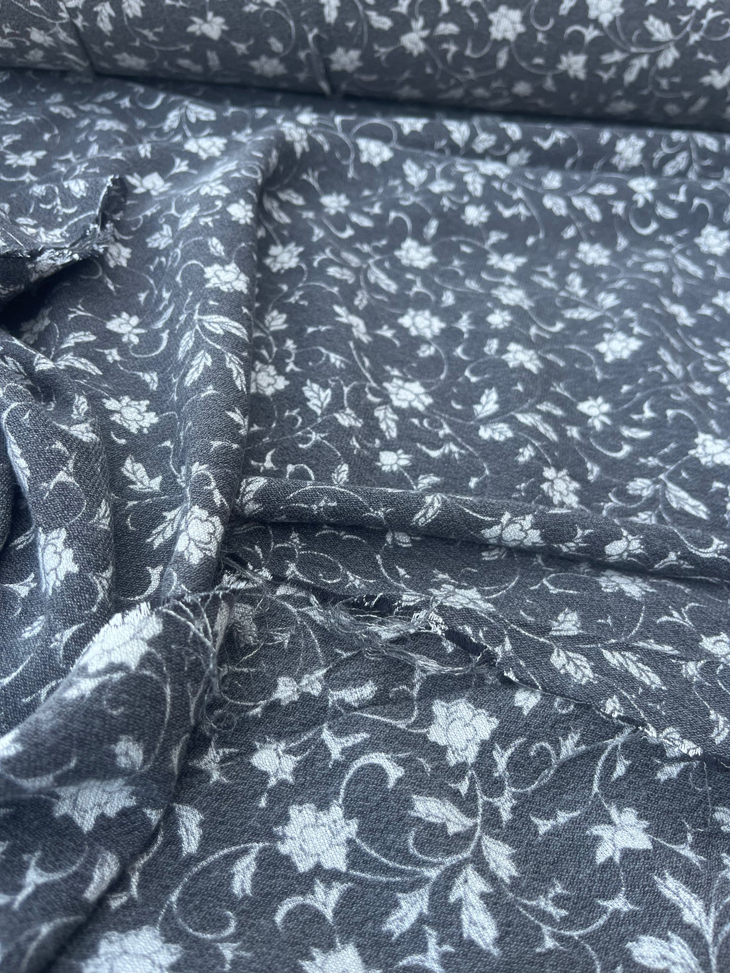 LAZARUS 027 viscose/wool light jacquard