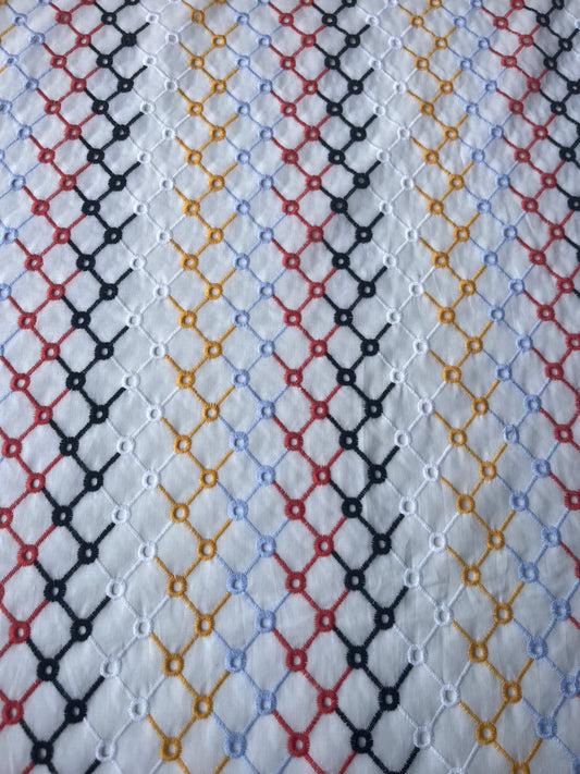 MARA MANIA 032 broderie Anglaise diagonal