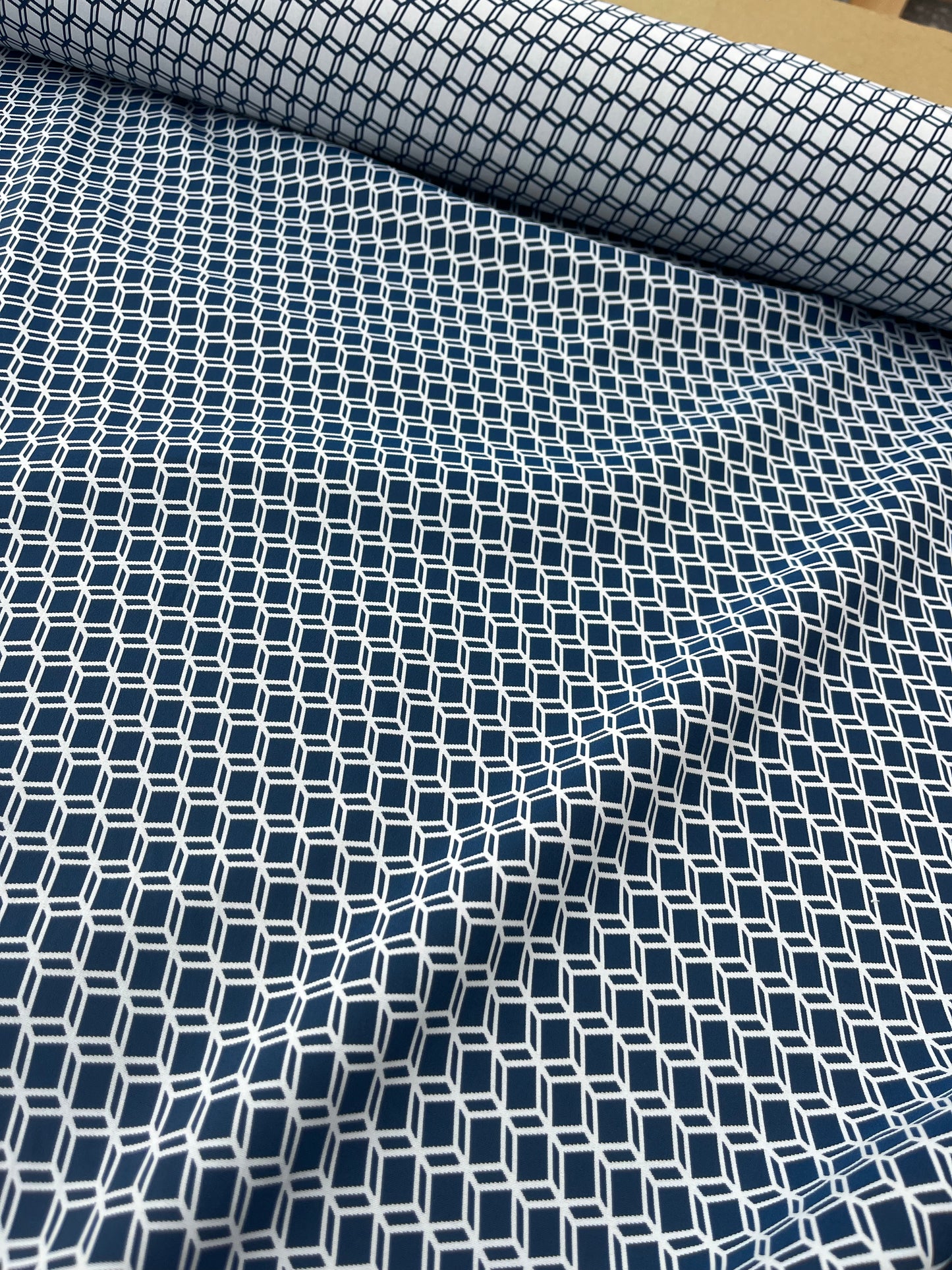 Hélène 001 stretch jacquard off white-navy