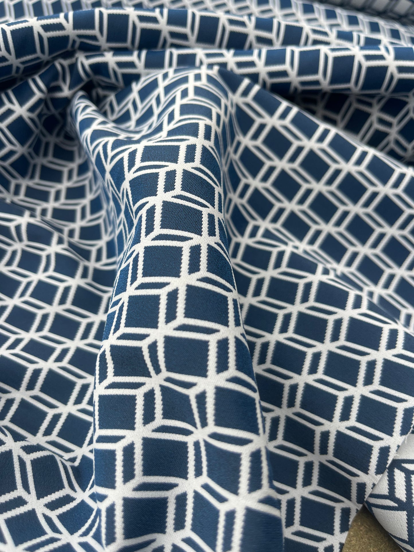 Hélène 001 stretch jacquard off white-navy