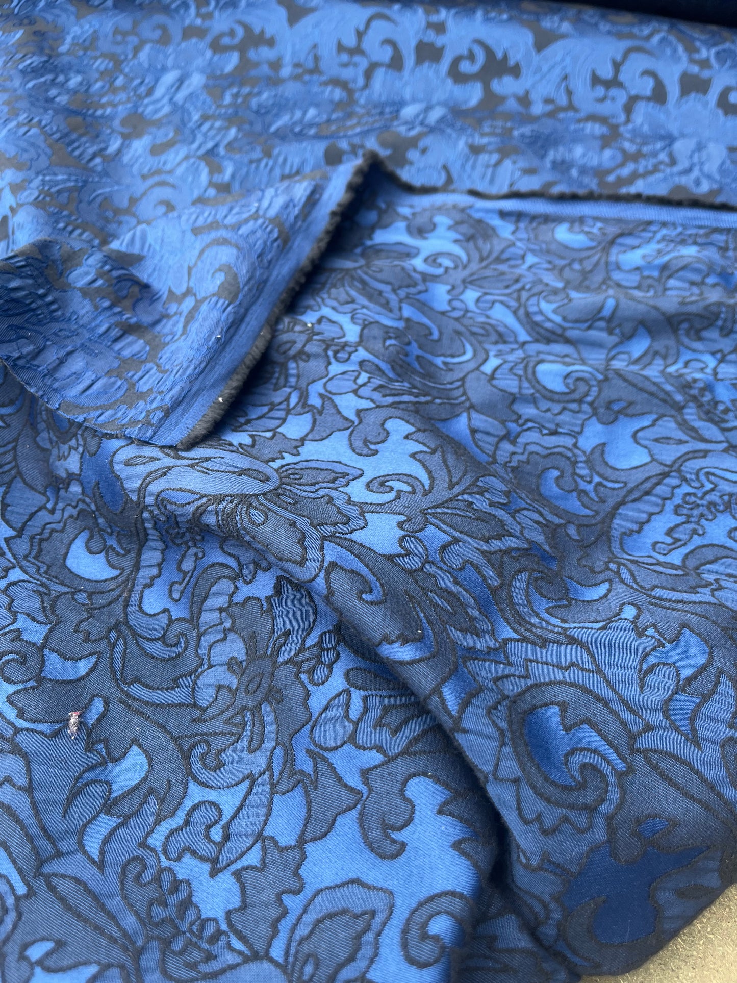 Hélène 002 cotton stretch jacquard electric blue/black
