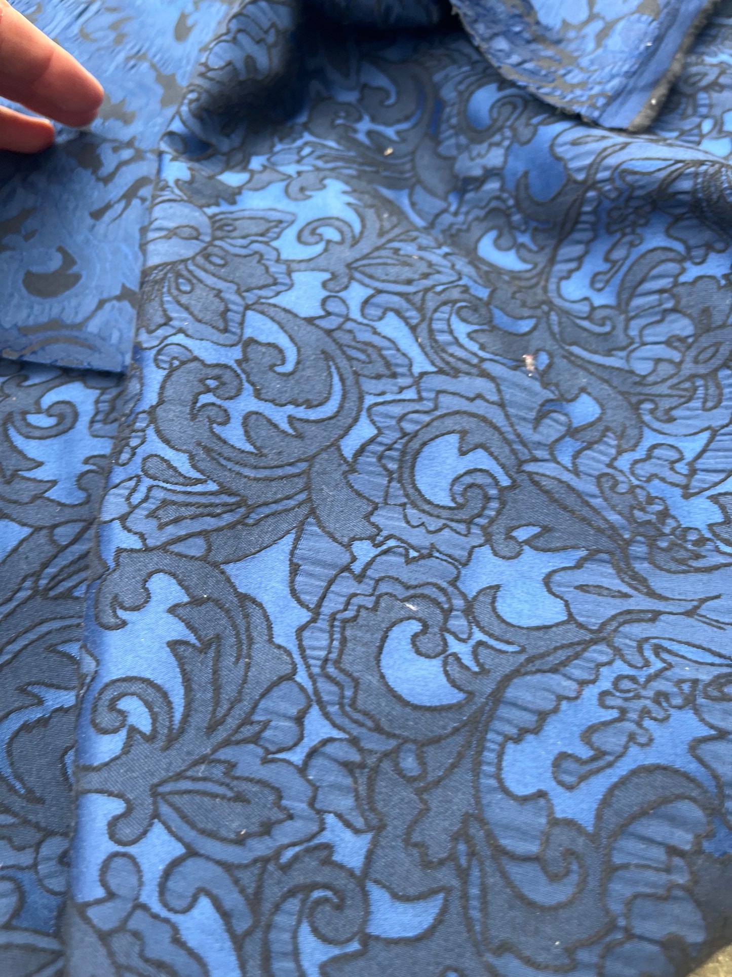 Hélène 002 cotton stretch jacquard electric blue/black