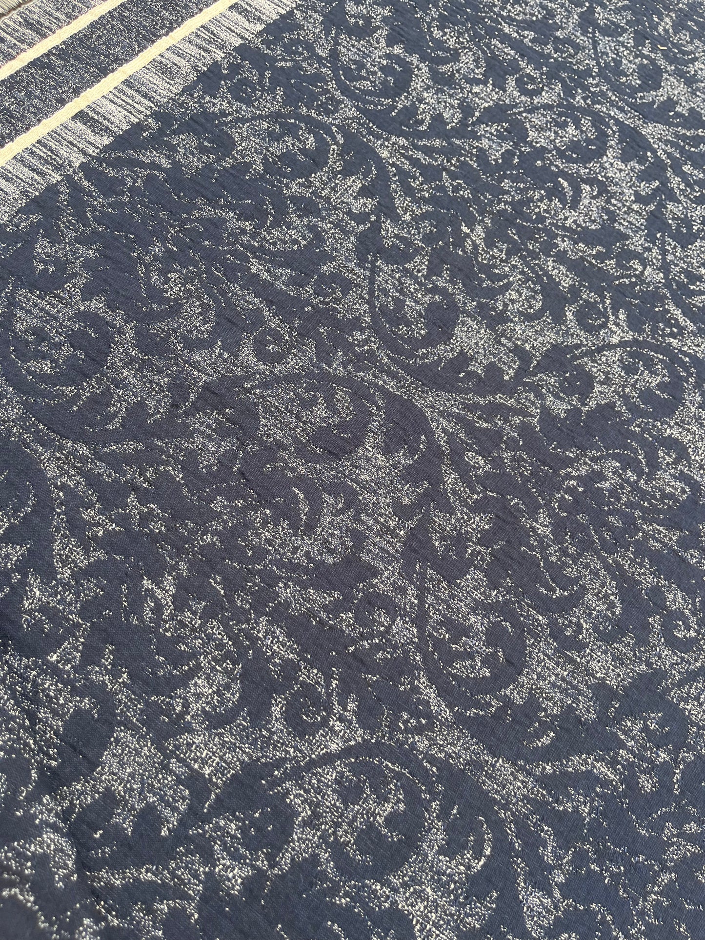Hélène 009 cotton jacquard with fringes