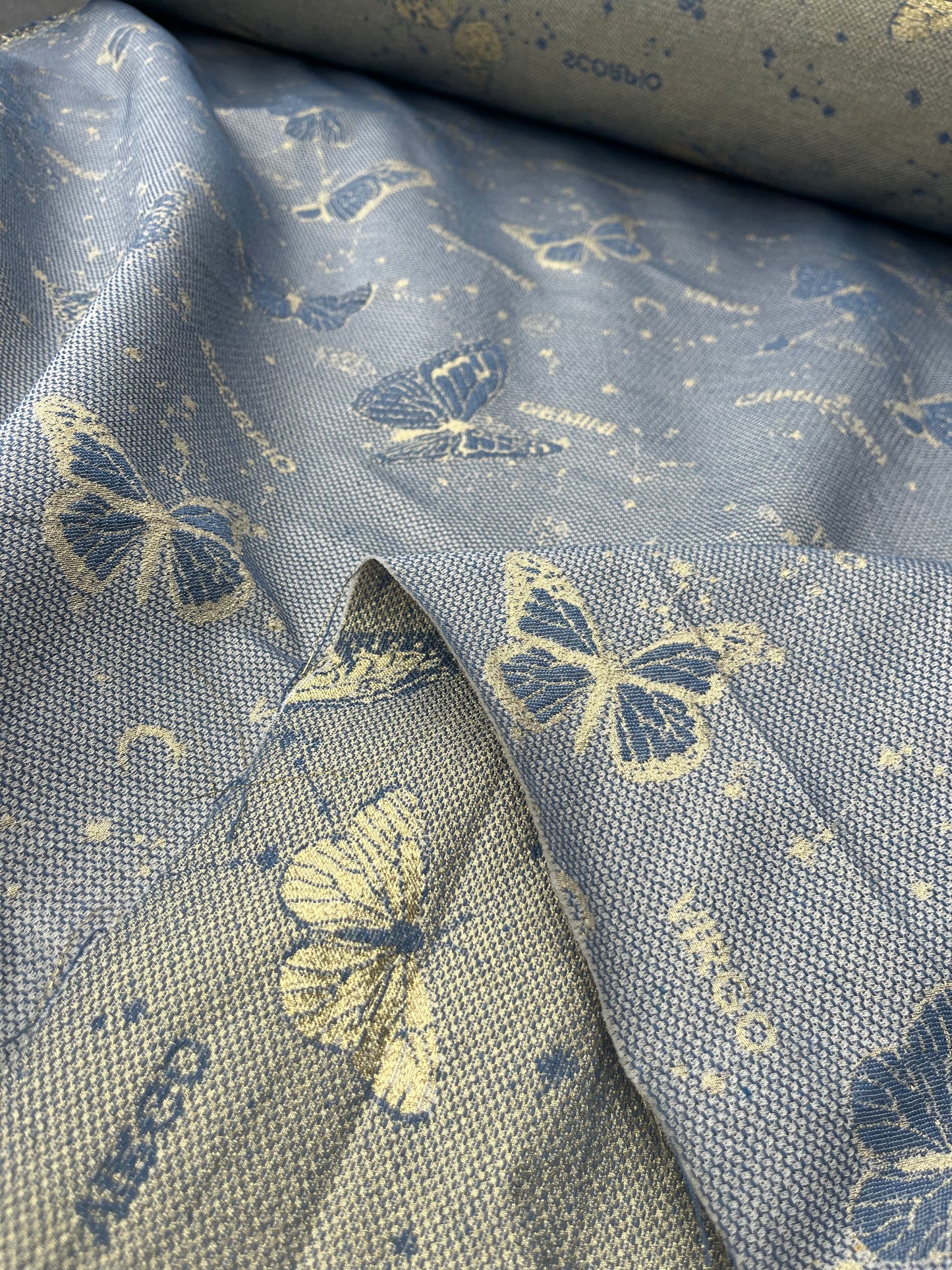 Hélène 010 cotton jacquard butterflies gold/indigo