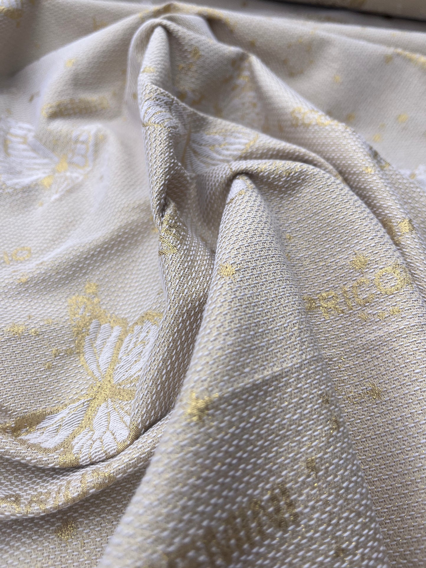 Hélène 011 cotton jacquard butterflies gold/white