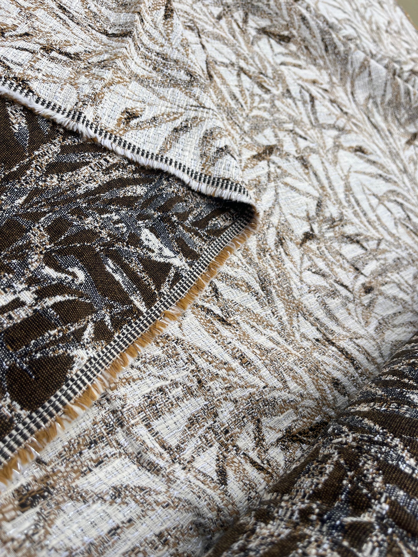 Hélène 012 cotton jacquard with lurex accents