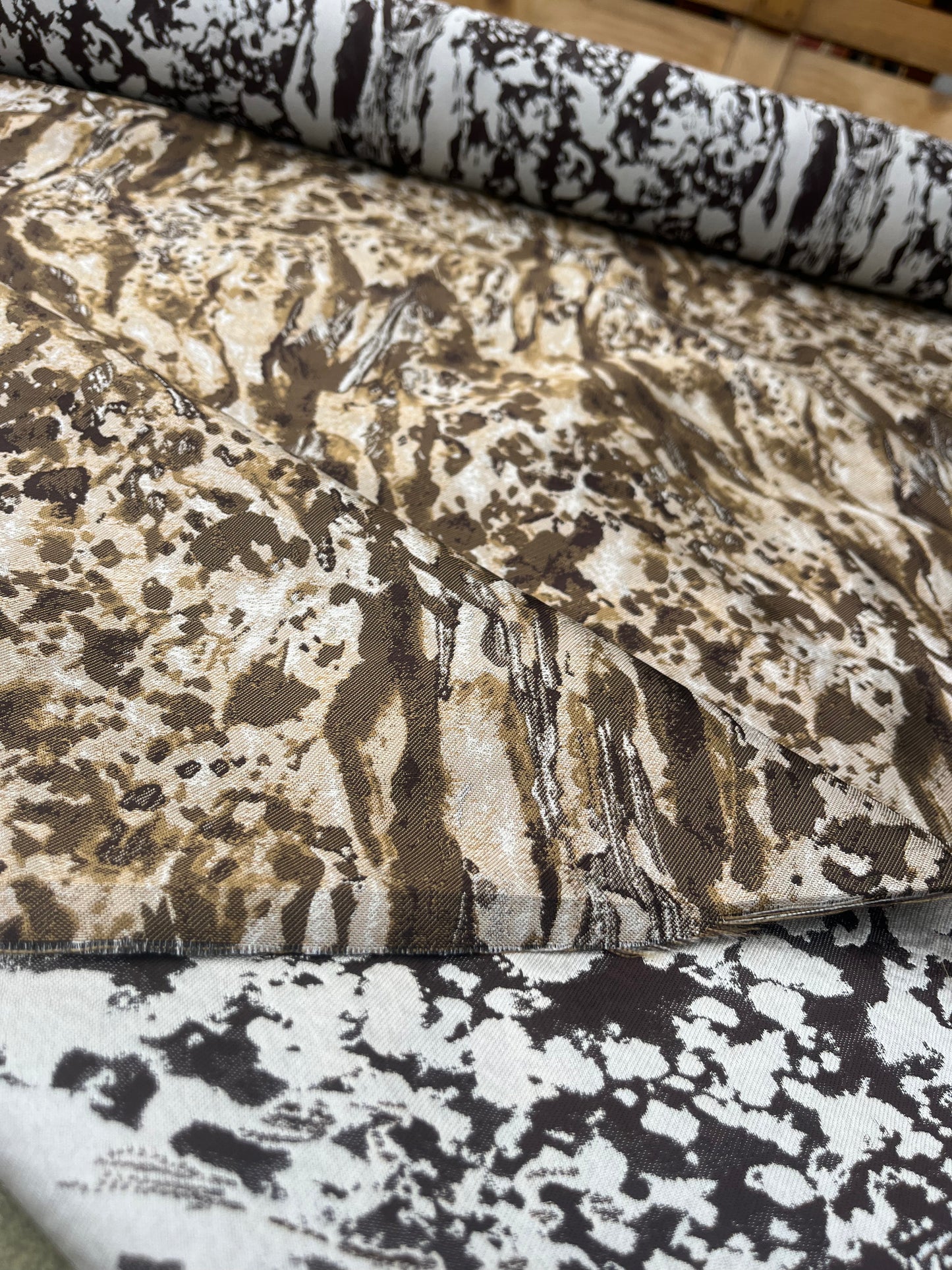 Hélène 016 jacquard with cotton brown/cognac camouflage style
