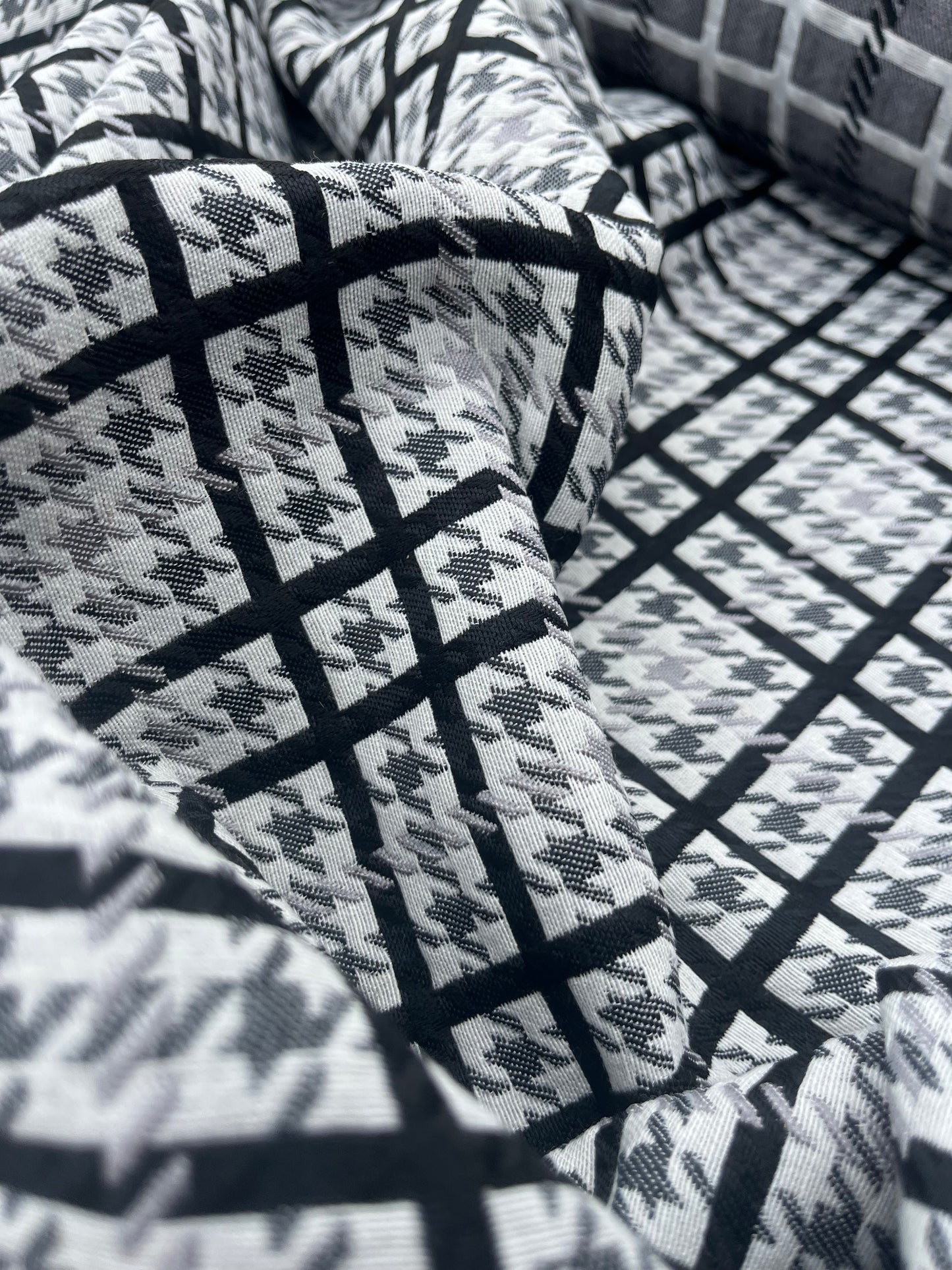 Hélène 024 cotton jacquard black/silver double face check 1