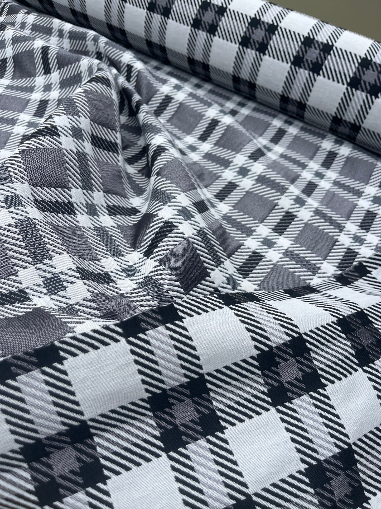 Hélène 025 cotton jacquard black/silver double face check 2