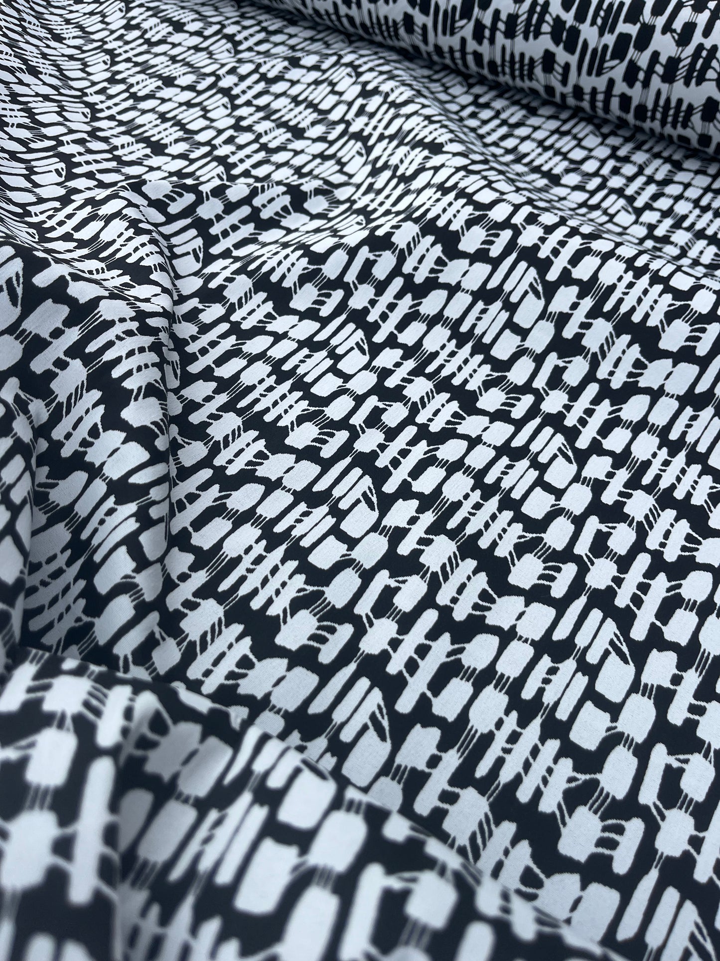 Hélène 026 stretch jacquard off white-black