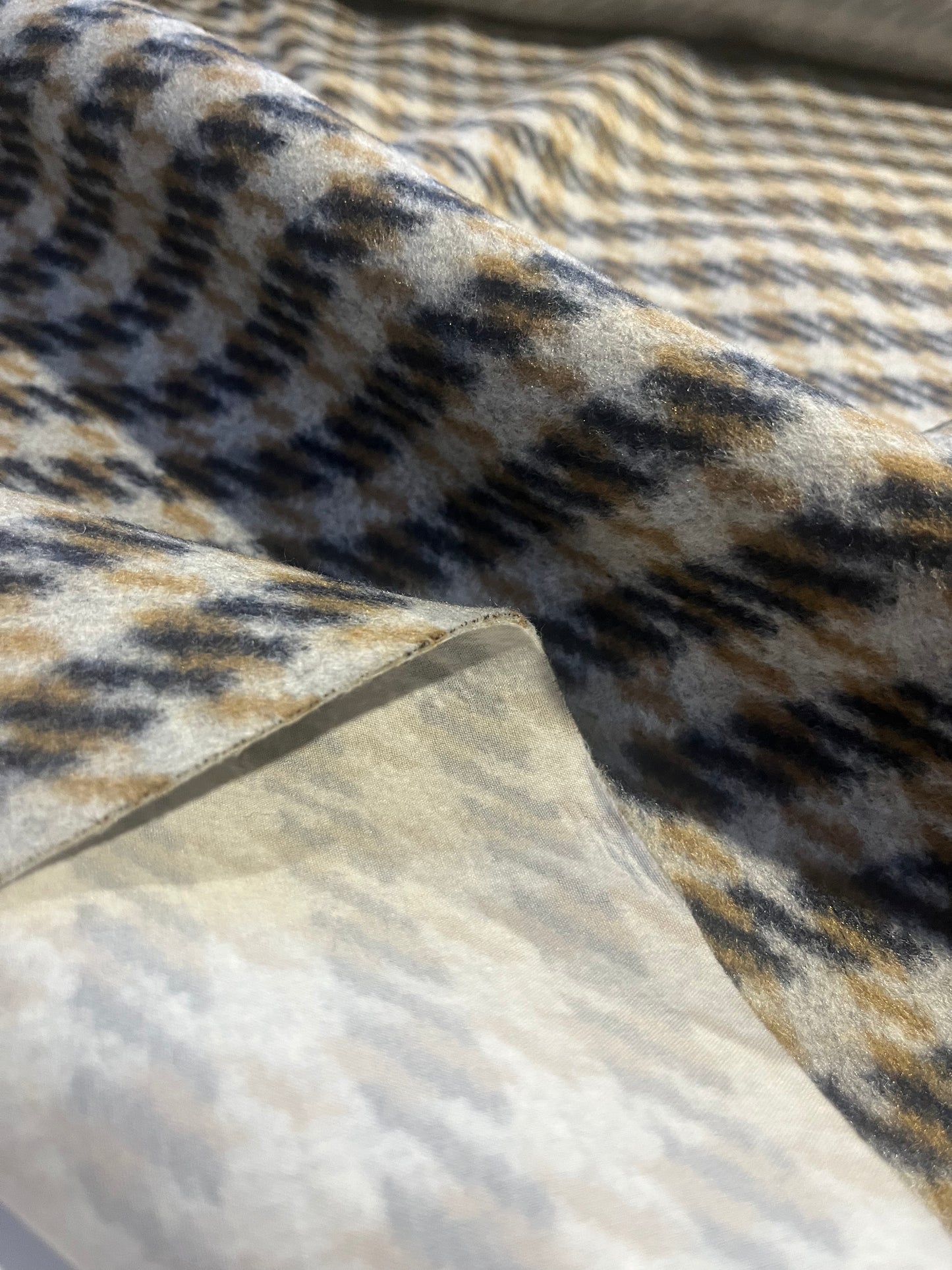 JANE 006 wool contrecollé