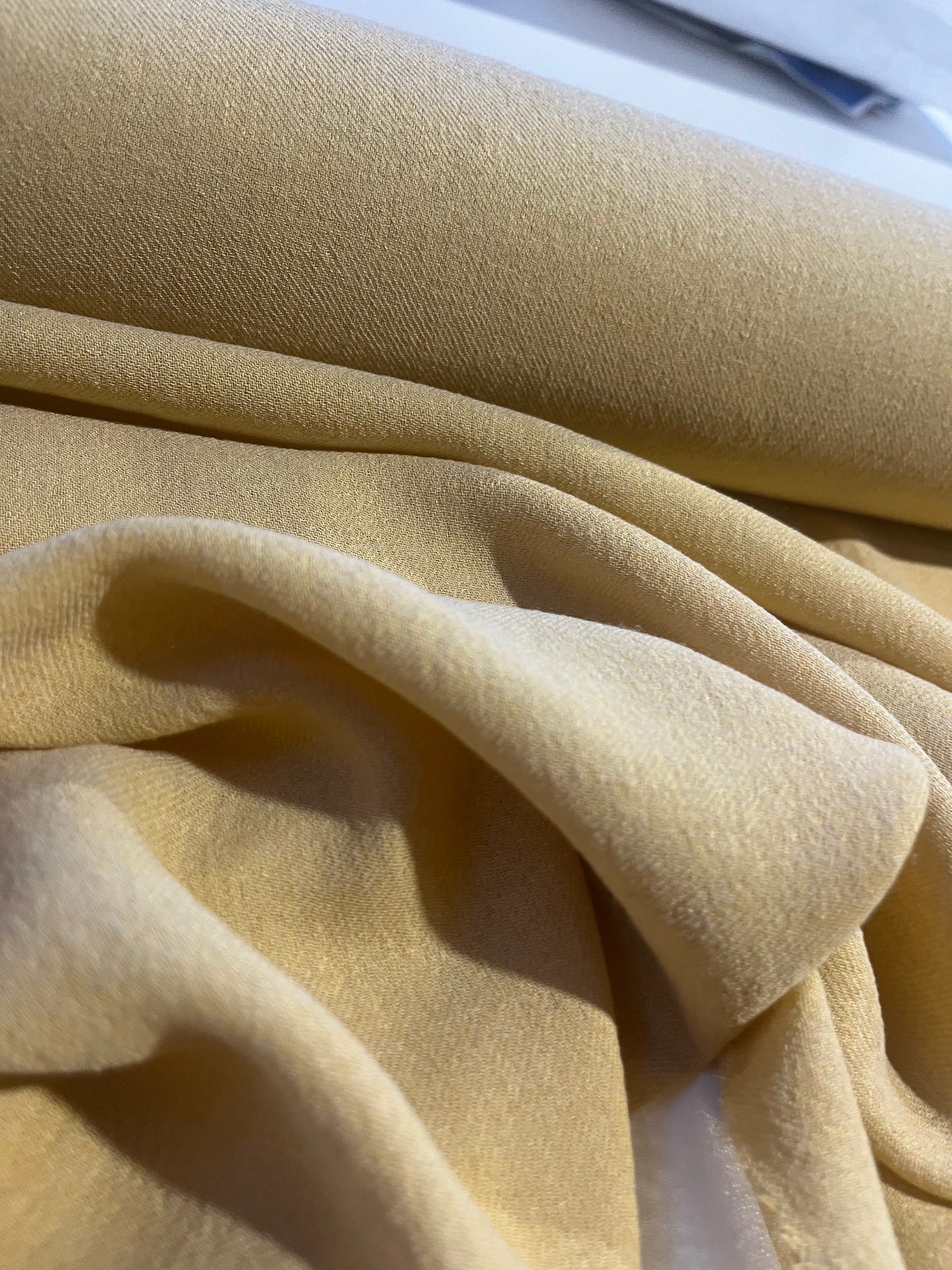 JANE 008 gauze viscose/wool warm yellow