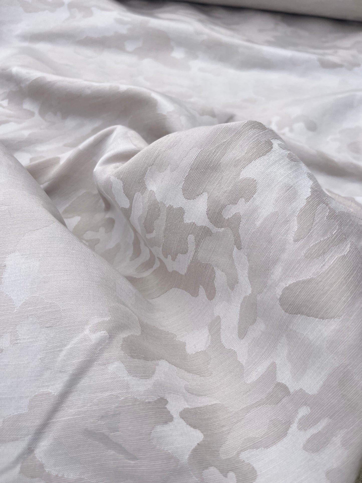Hélène 034 jacquard with cotton camouflage sand