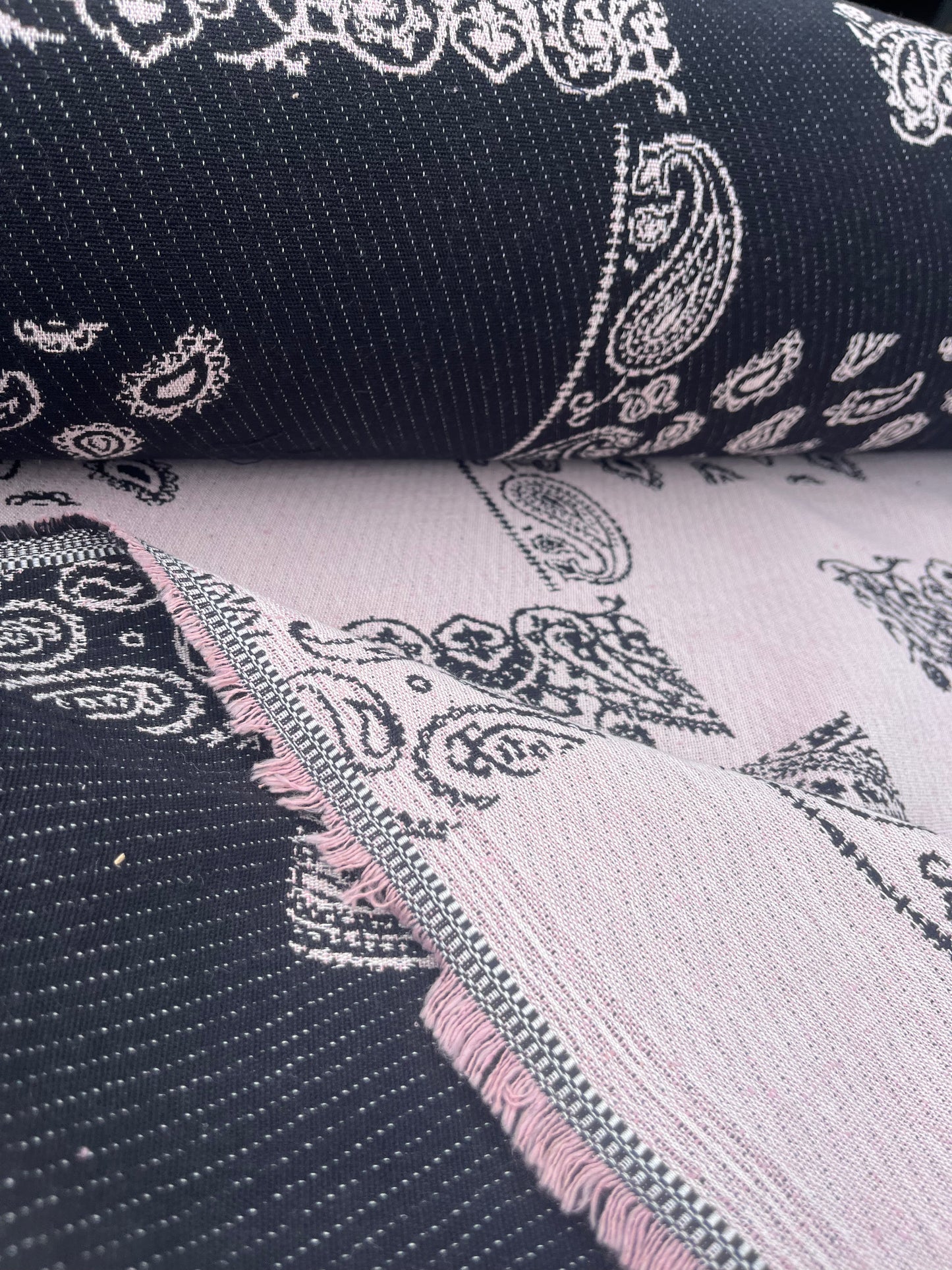 Hélène 037 heavy cotton jacquard patchwork soft pink/black