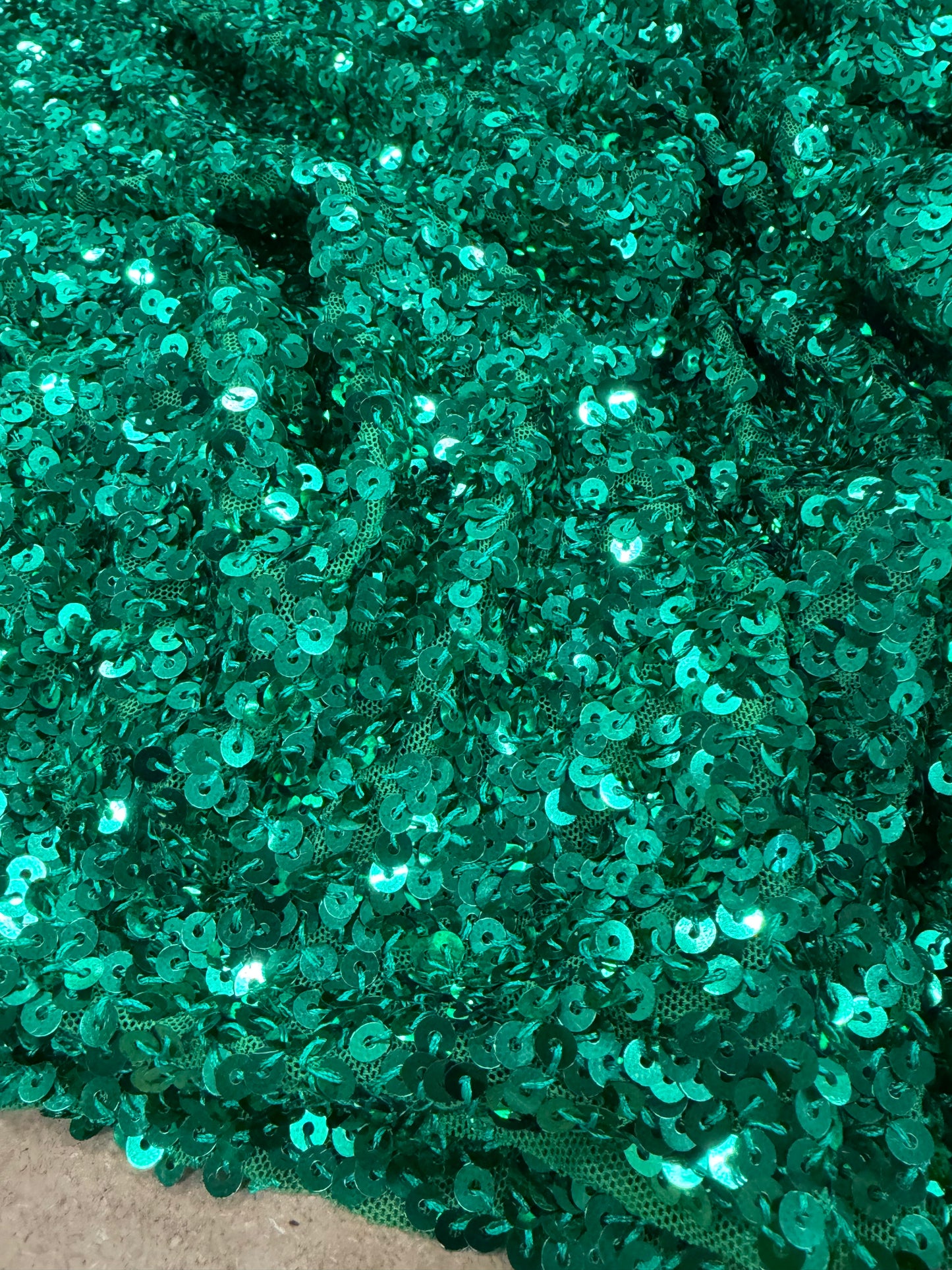 VIC 003 mesh sequins green