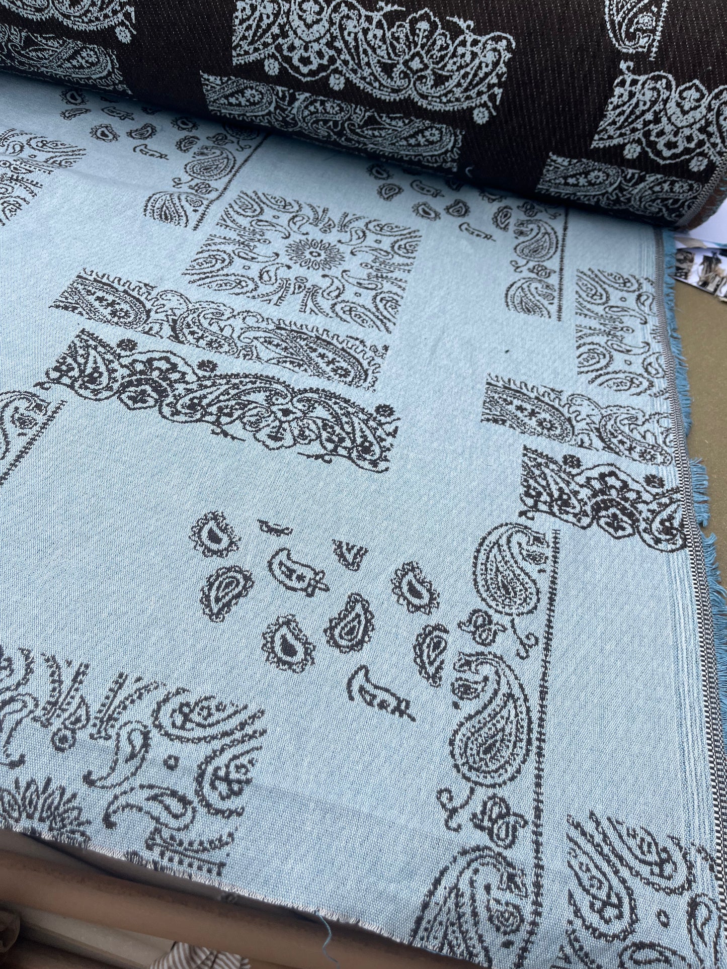 Hélène 038 heavy cotton jacquard patchwork blue/brown