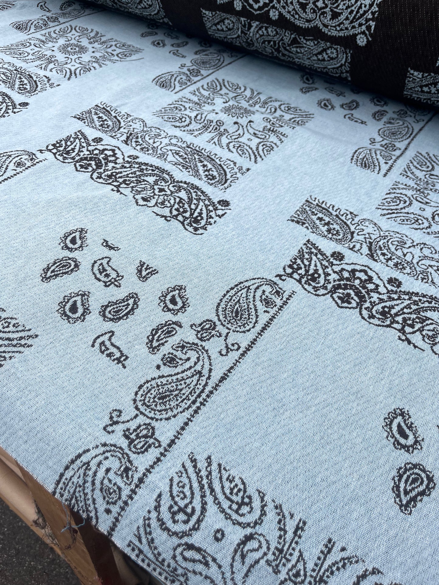 Hélène 038 heavy cotton jacquard patchwork blue/brown