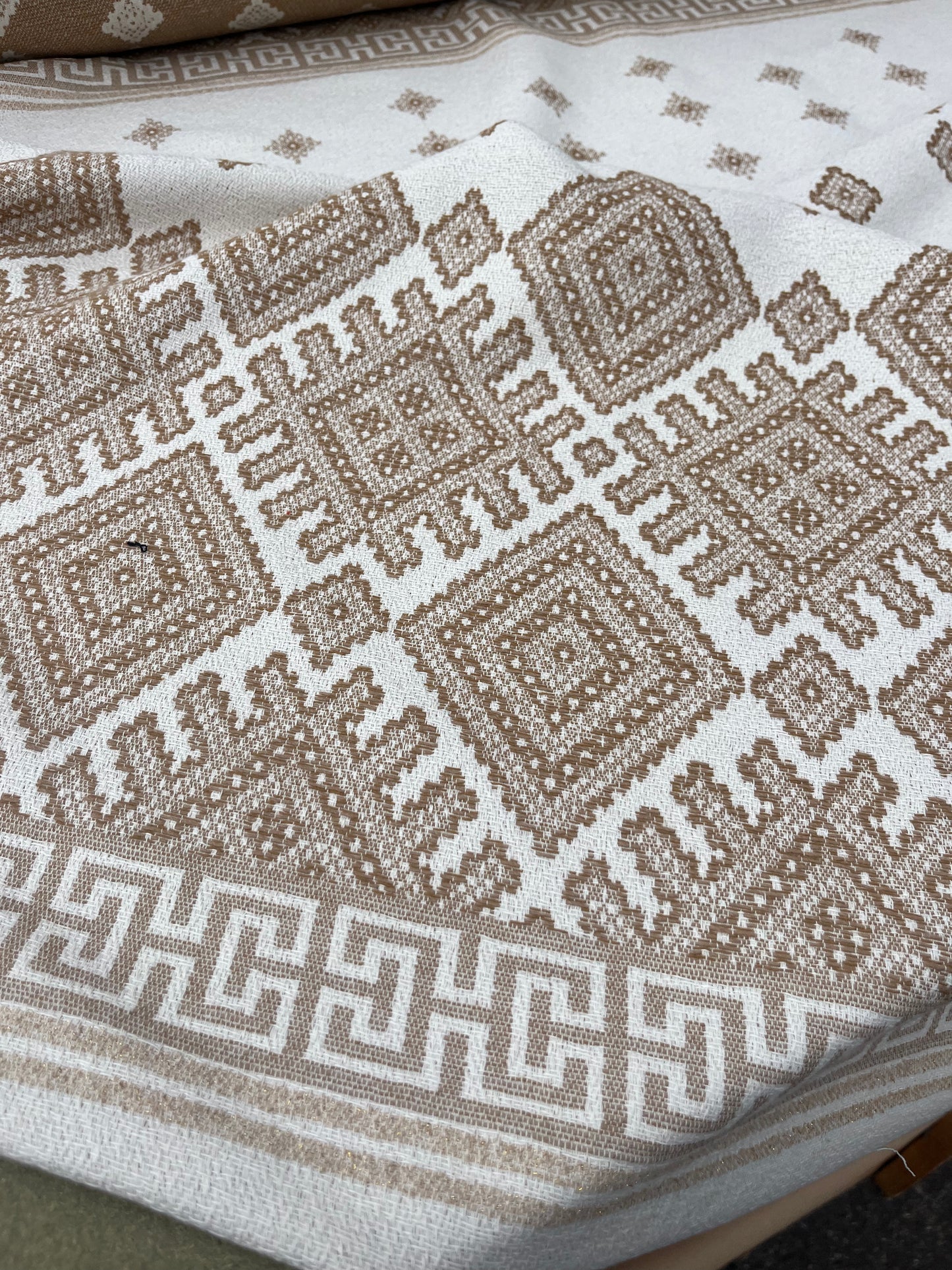 Hélène 040 heavy cotton jacquard repeat ecru/cognac