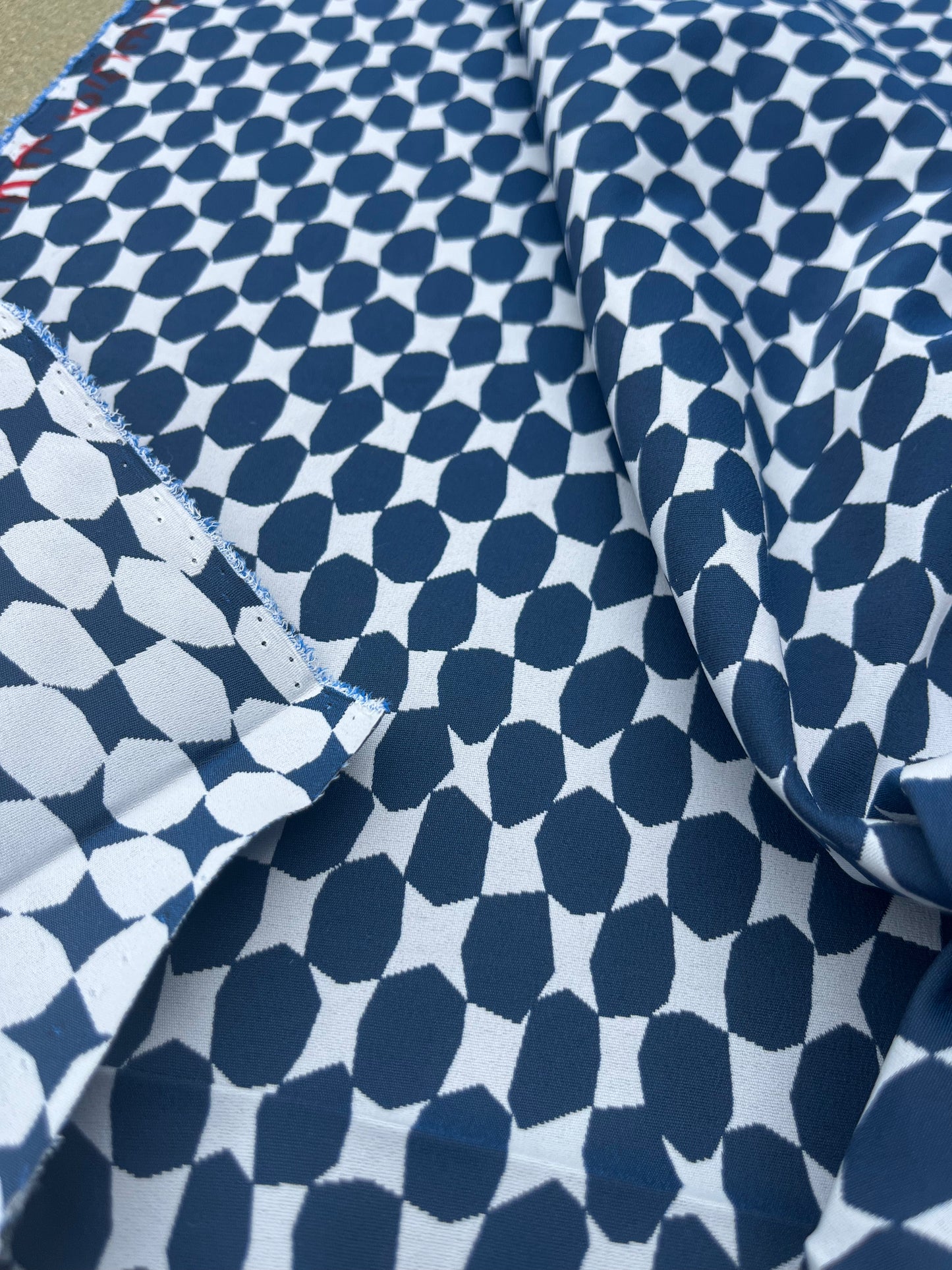 Hélène 047 stretch jacquard off white-navy
