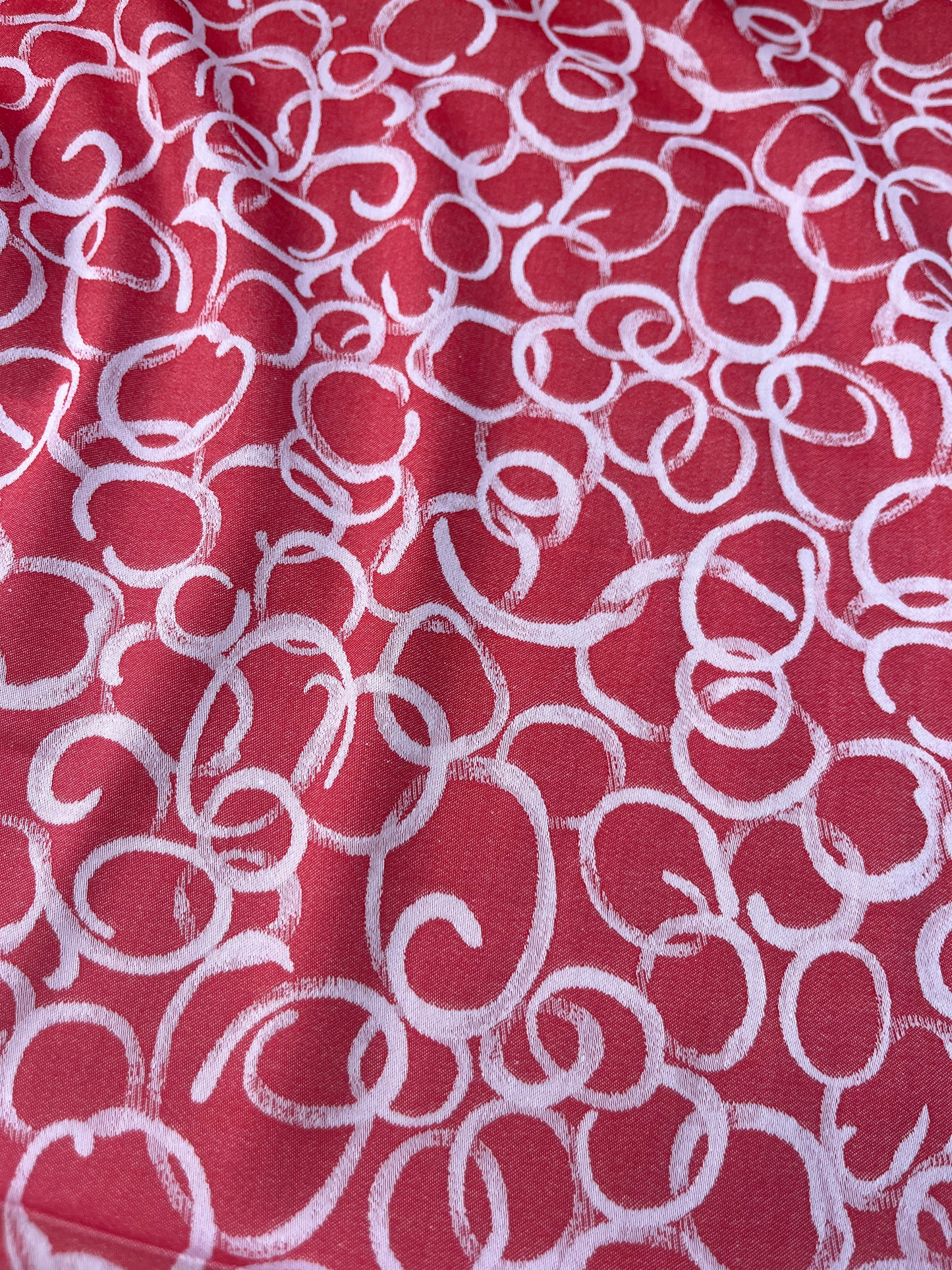 Hélène 036 stretch jacquard red circles