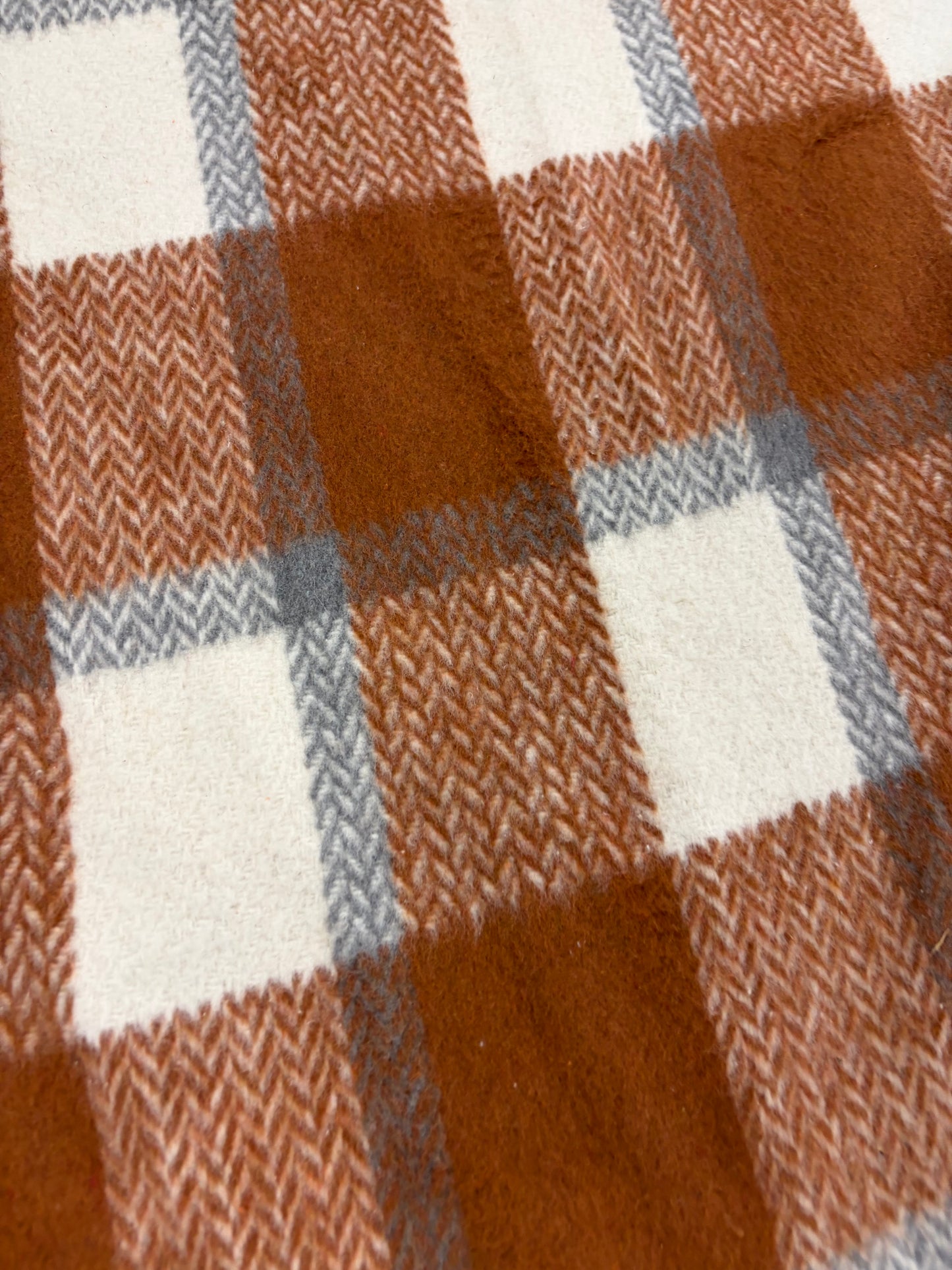 VIC 018 heavy cotton wool check