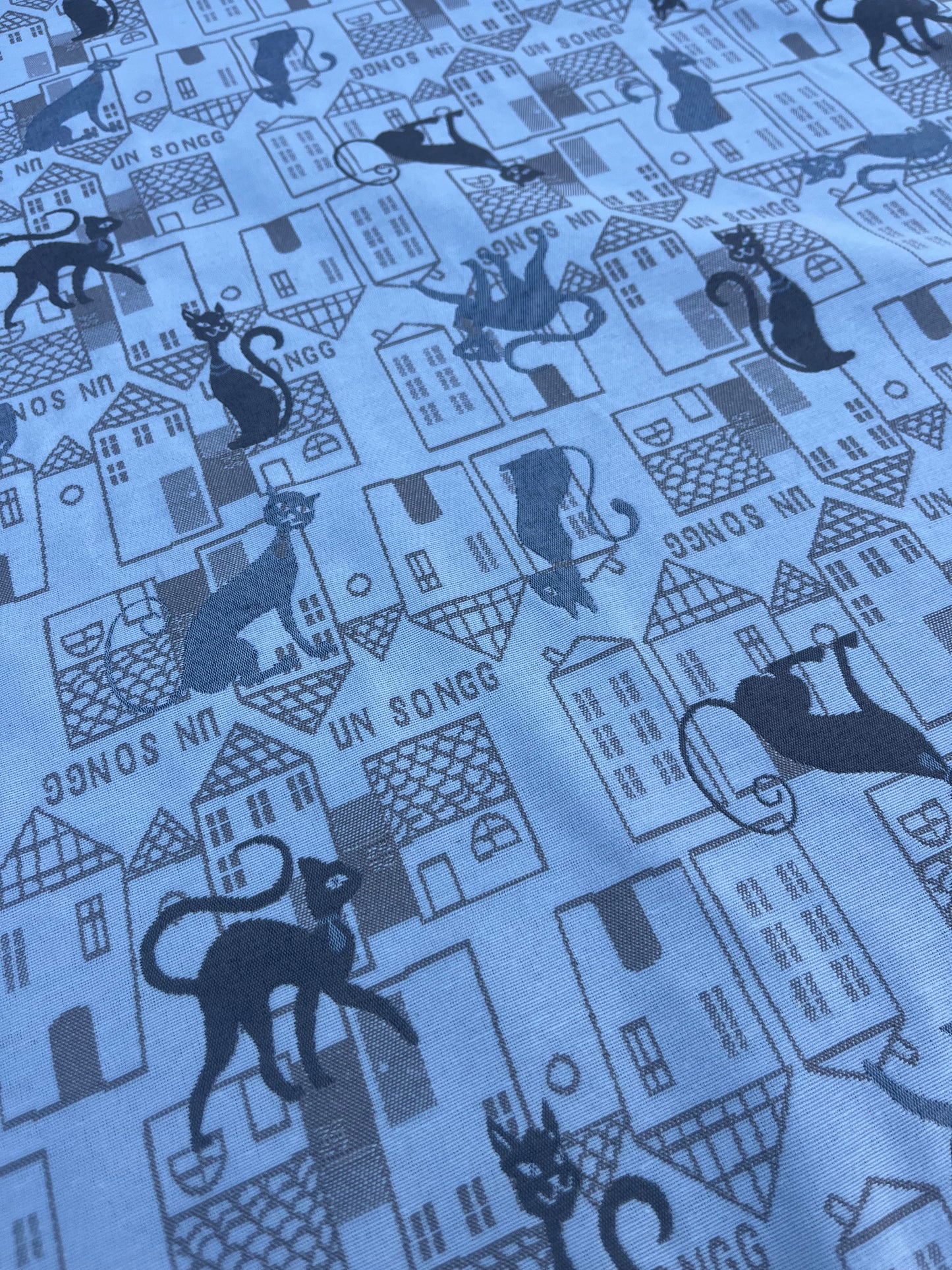 Hélène 055 heavy cotton jacquard "cats"