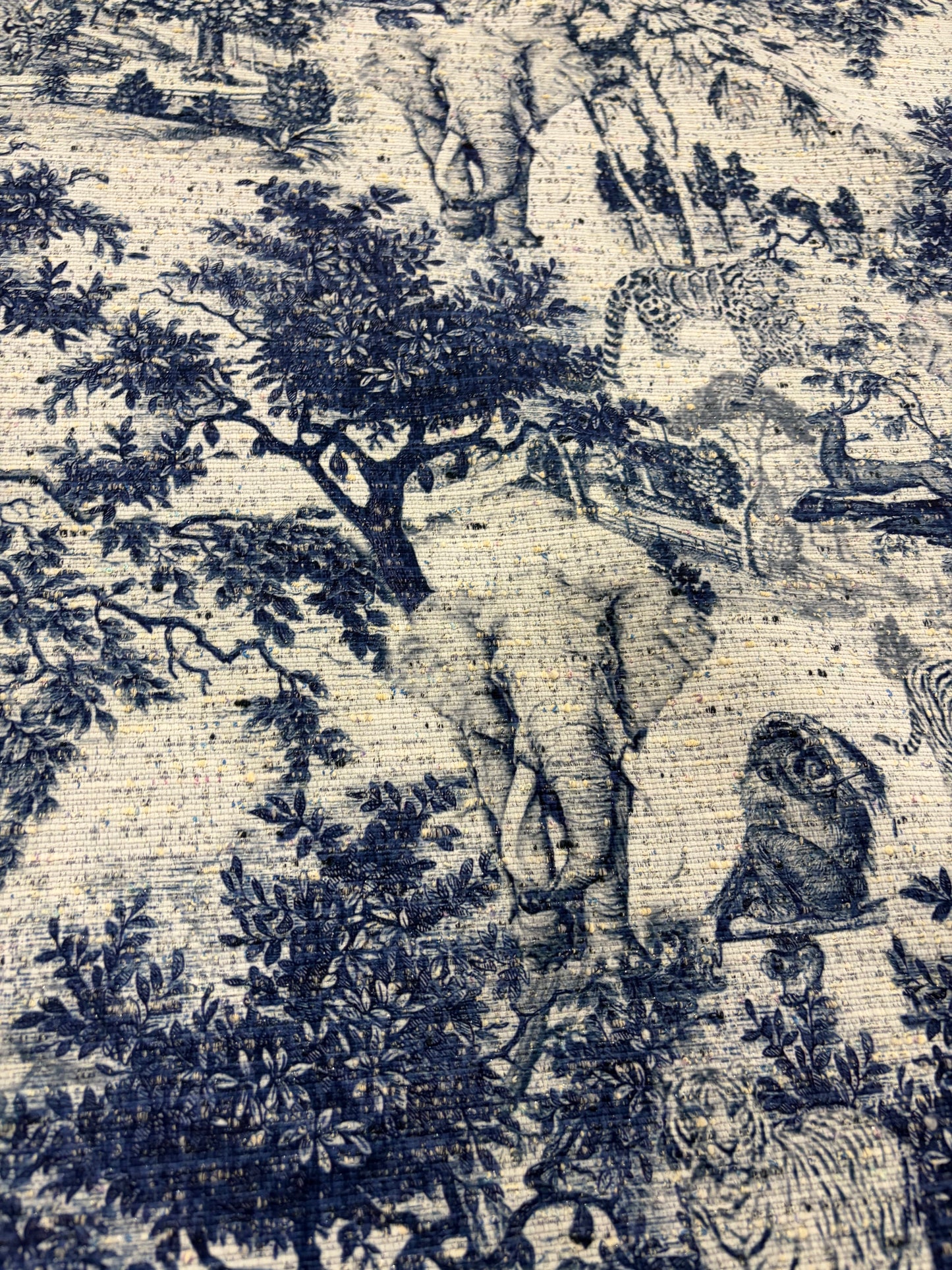 VIC 028 cotton tweed with toile de Jouy motif