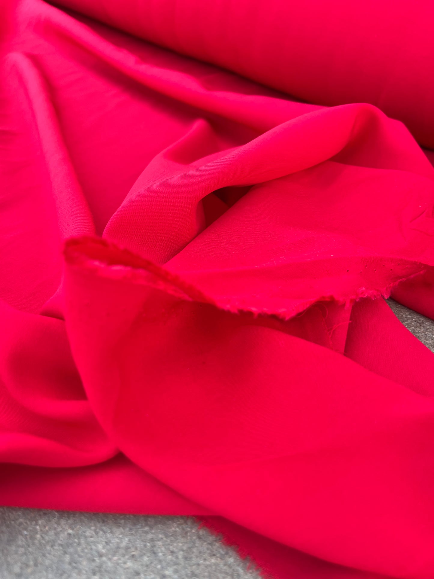 EUDINE 006 viscose fibrane bright red