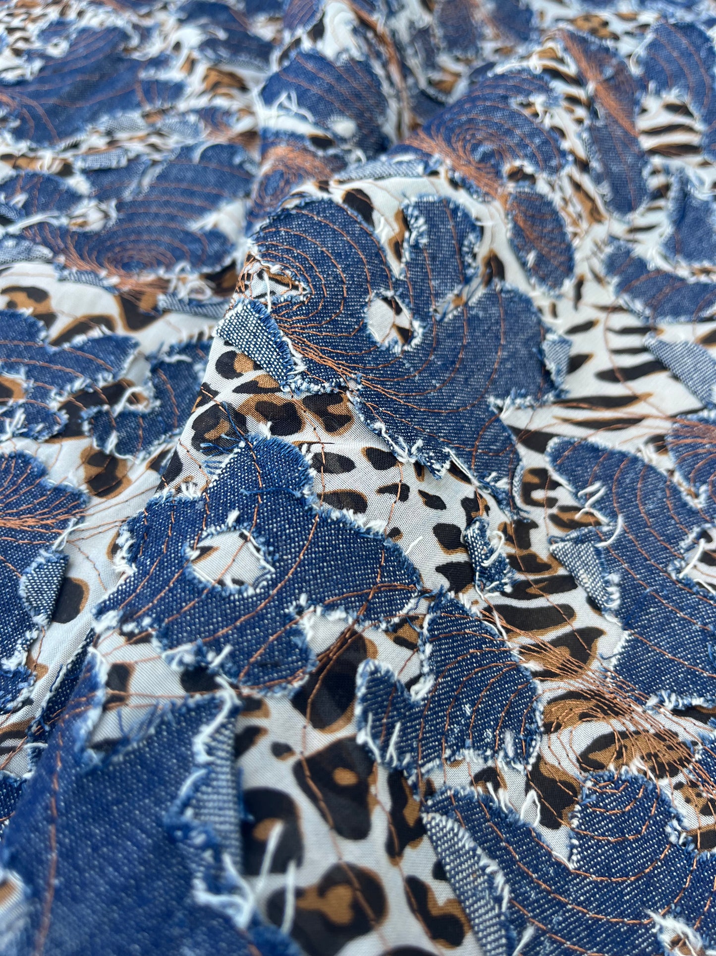 EUDINE 009 leopard with embroidered jeans
