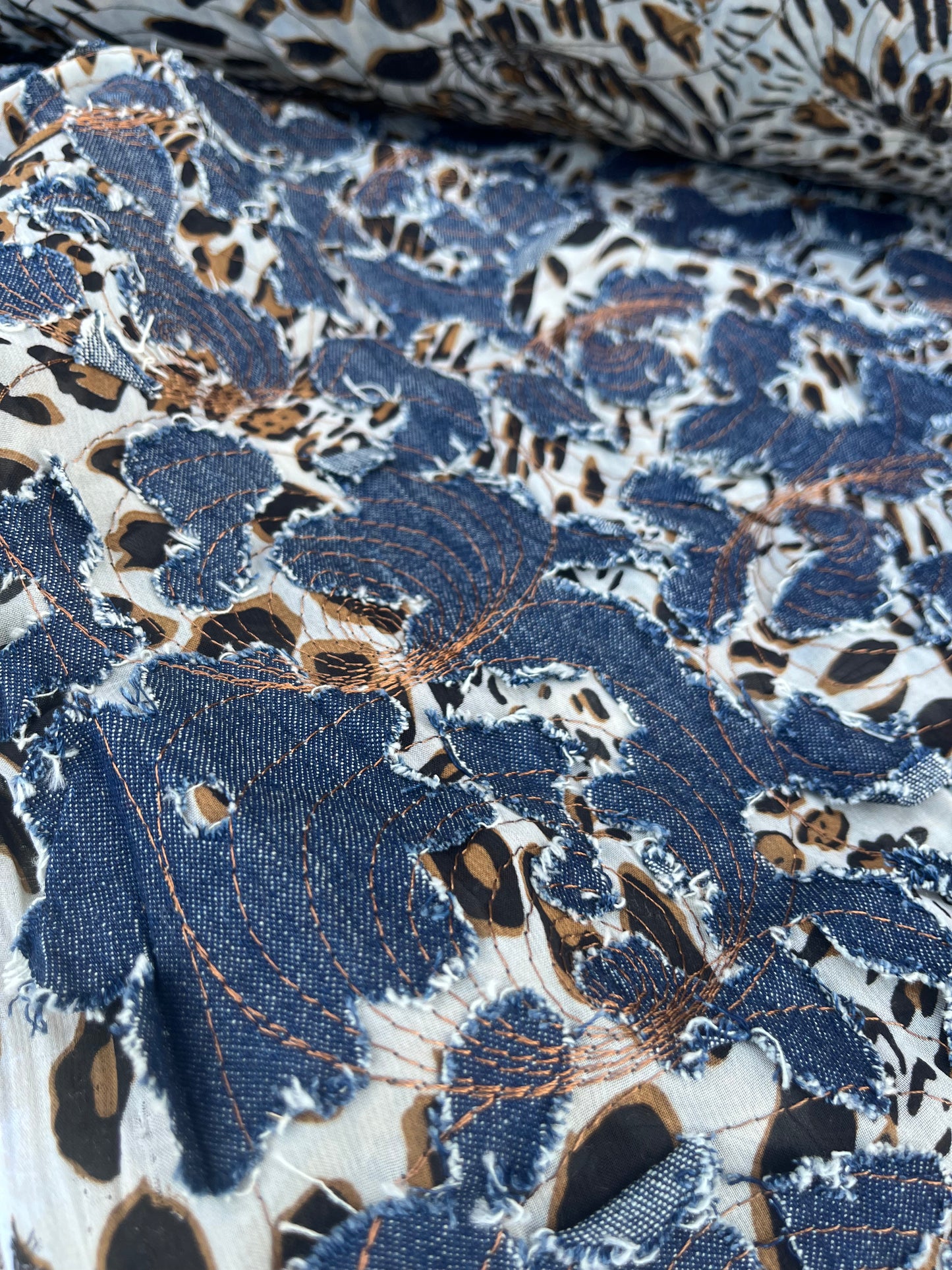 EUDINE 009 leopard with embroidered jeans