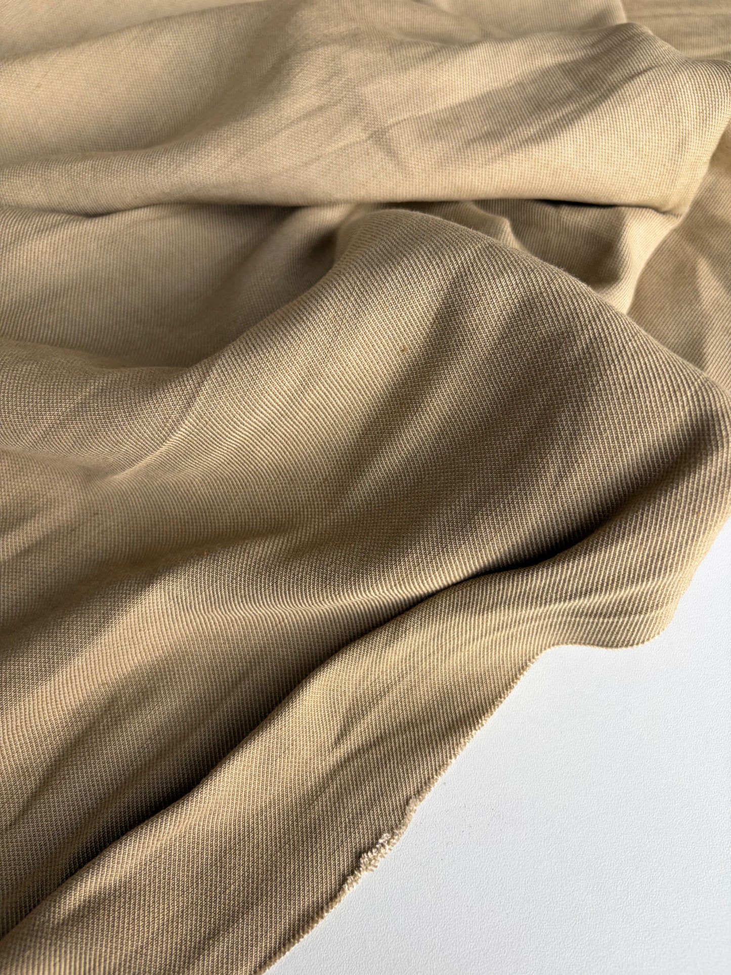 BRUCE 039 viscose linen panama camel