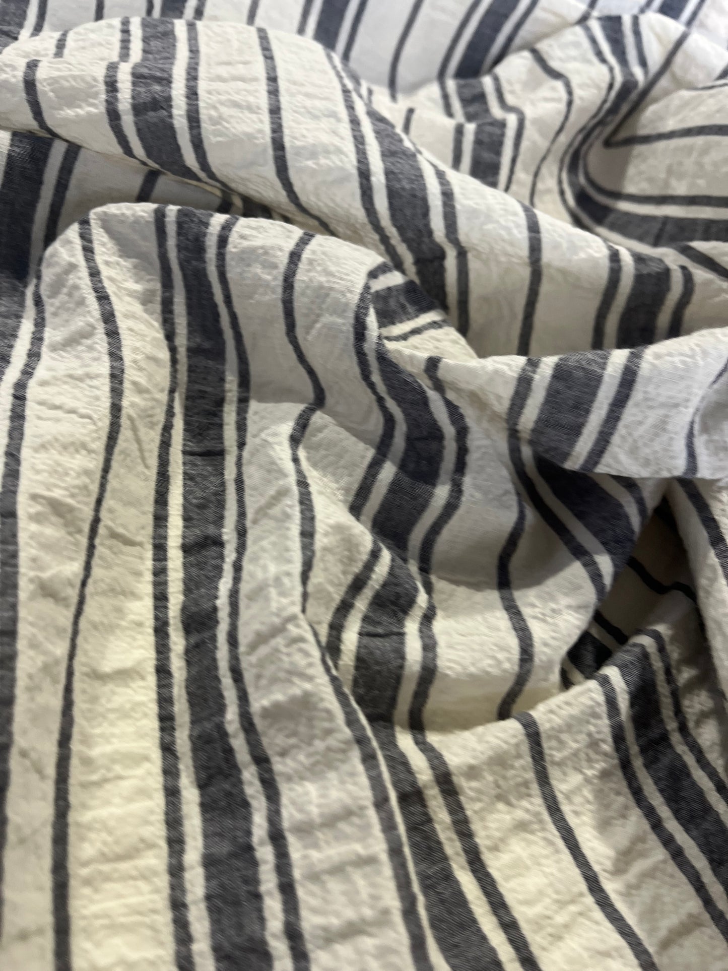 BAKU O27 washed cotton woven stripe navy/white