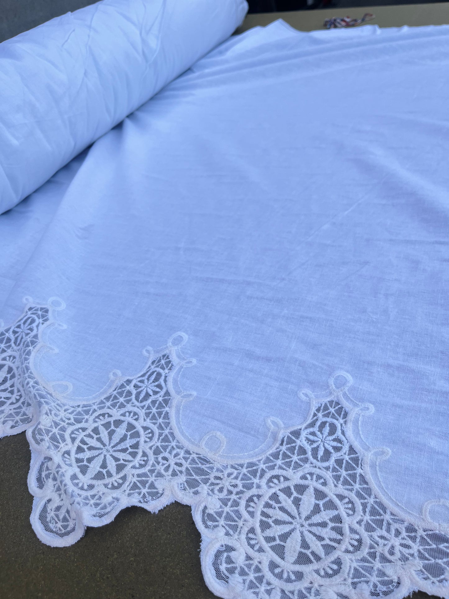 EUDINE 014 linen with embroidery white