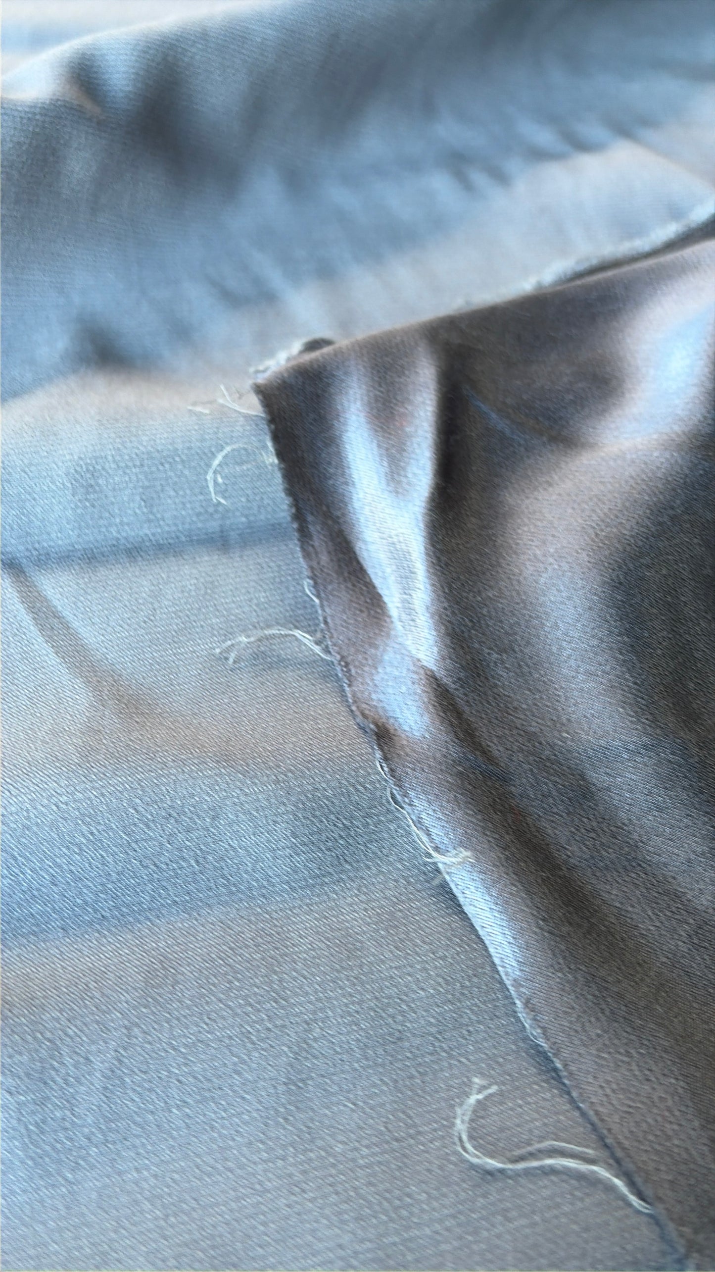 RALPH 014 grey viscose crêpe envers satin