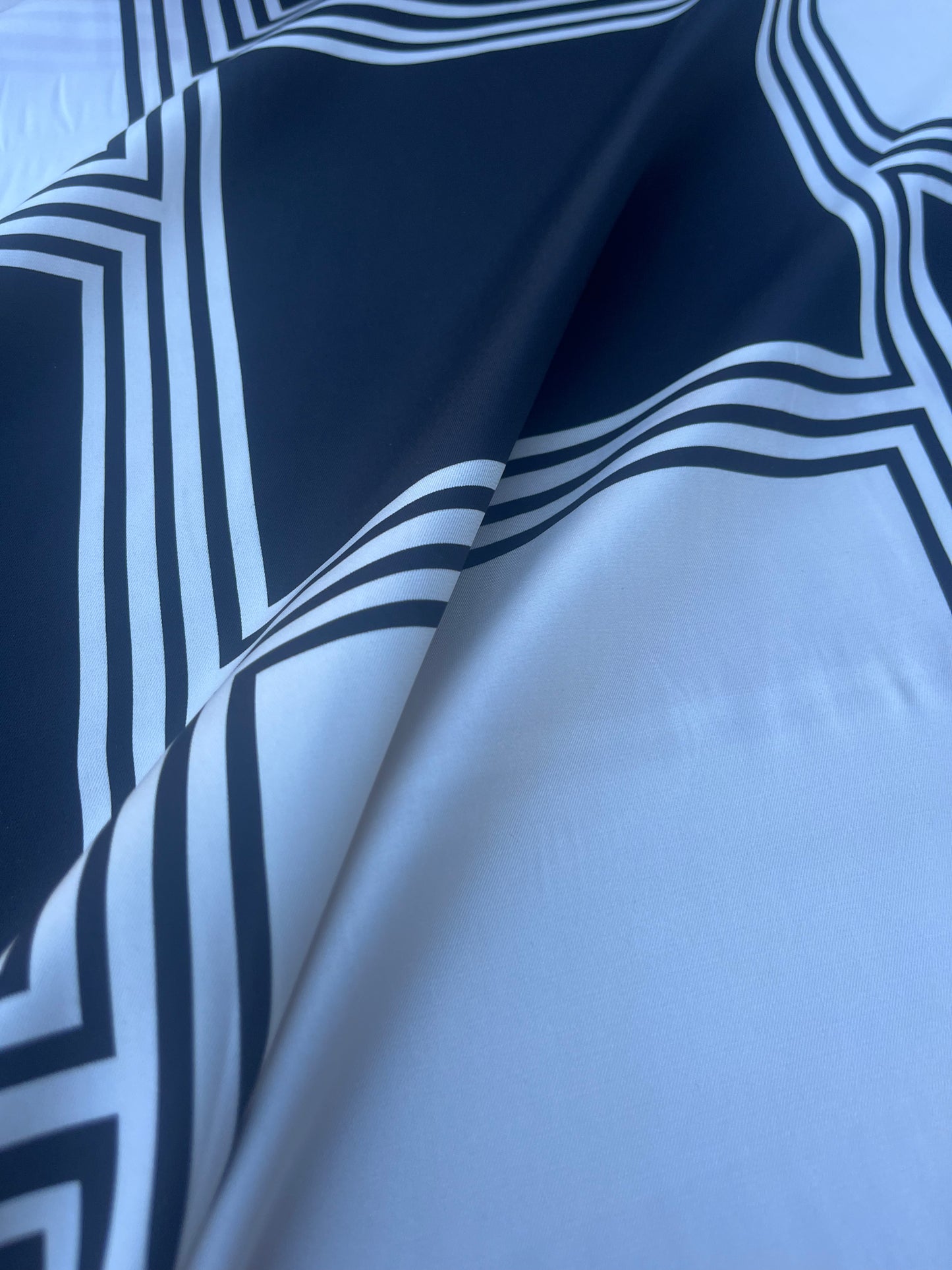 LOUIS 013 twill with black/white big checkered print