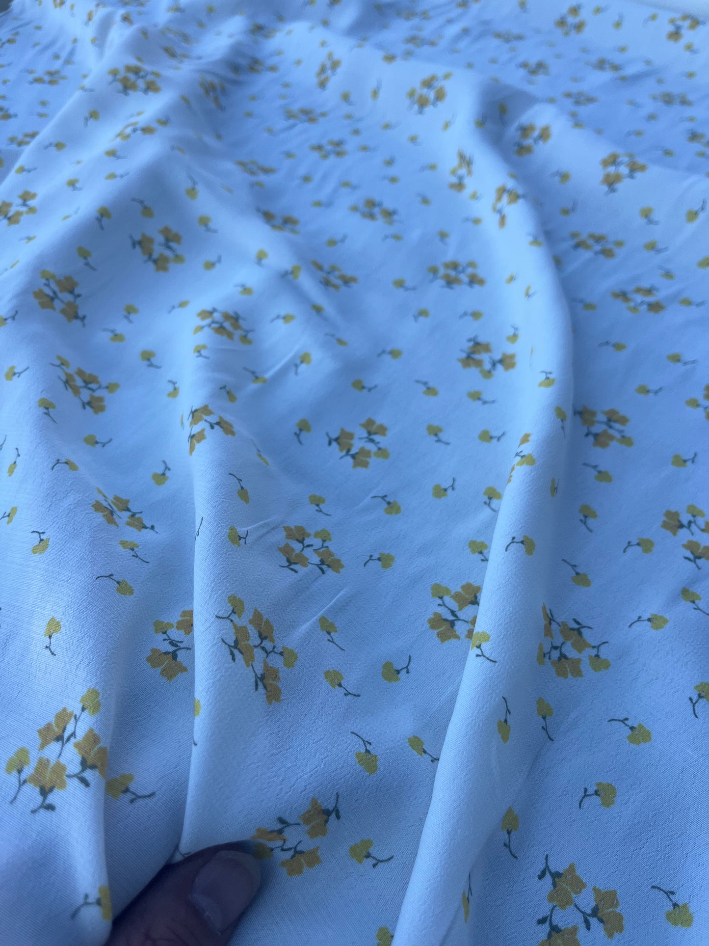 LOUIS 018 viscose crêpe yellow flowers