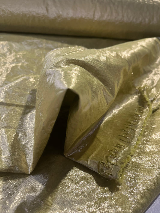 TOM 037 shiny fabric with cotton gold