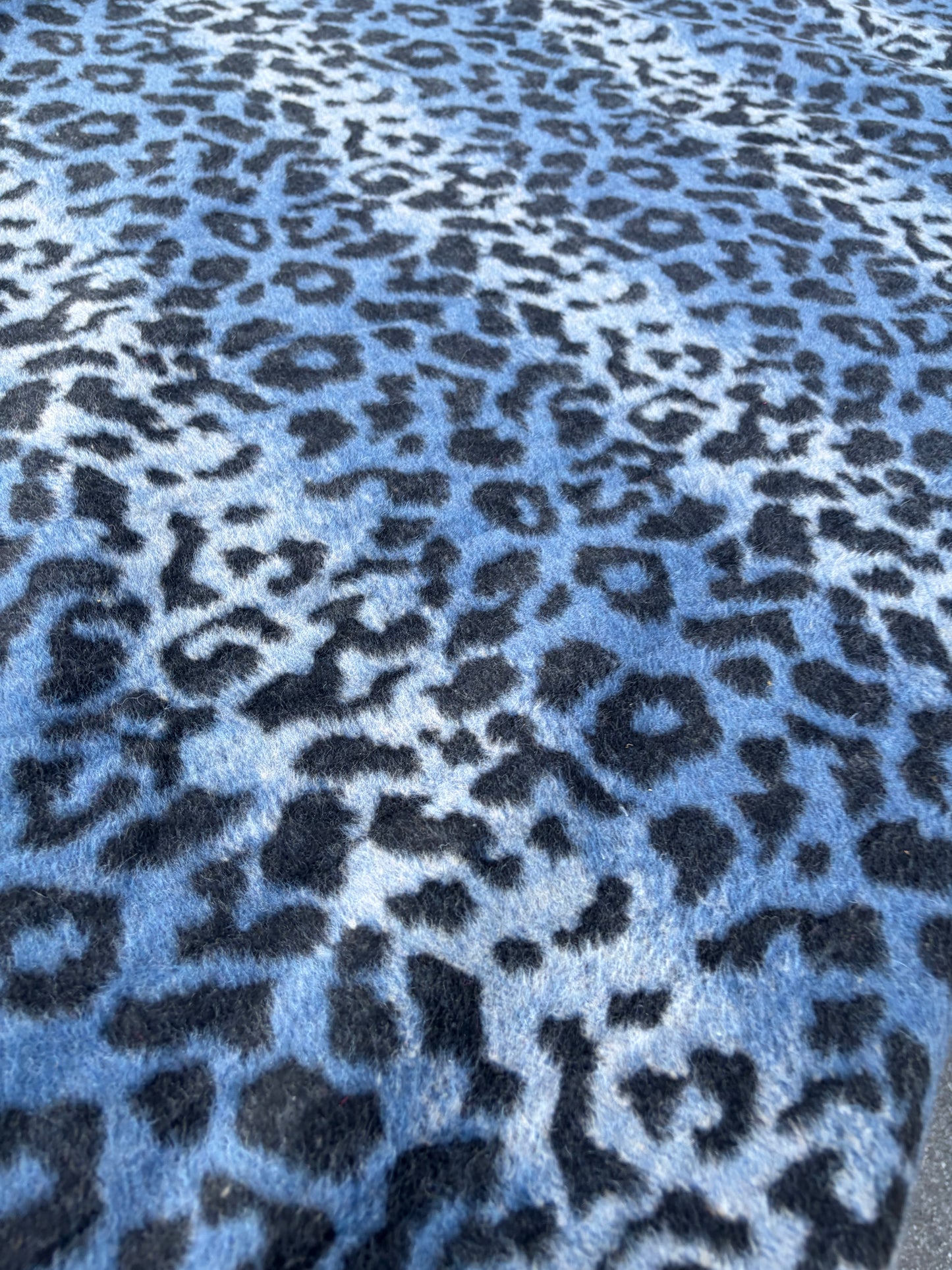 LAUREN 009 heavy animalier jacquard with wool