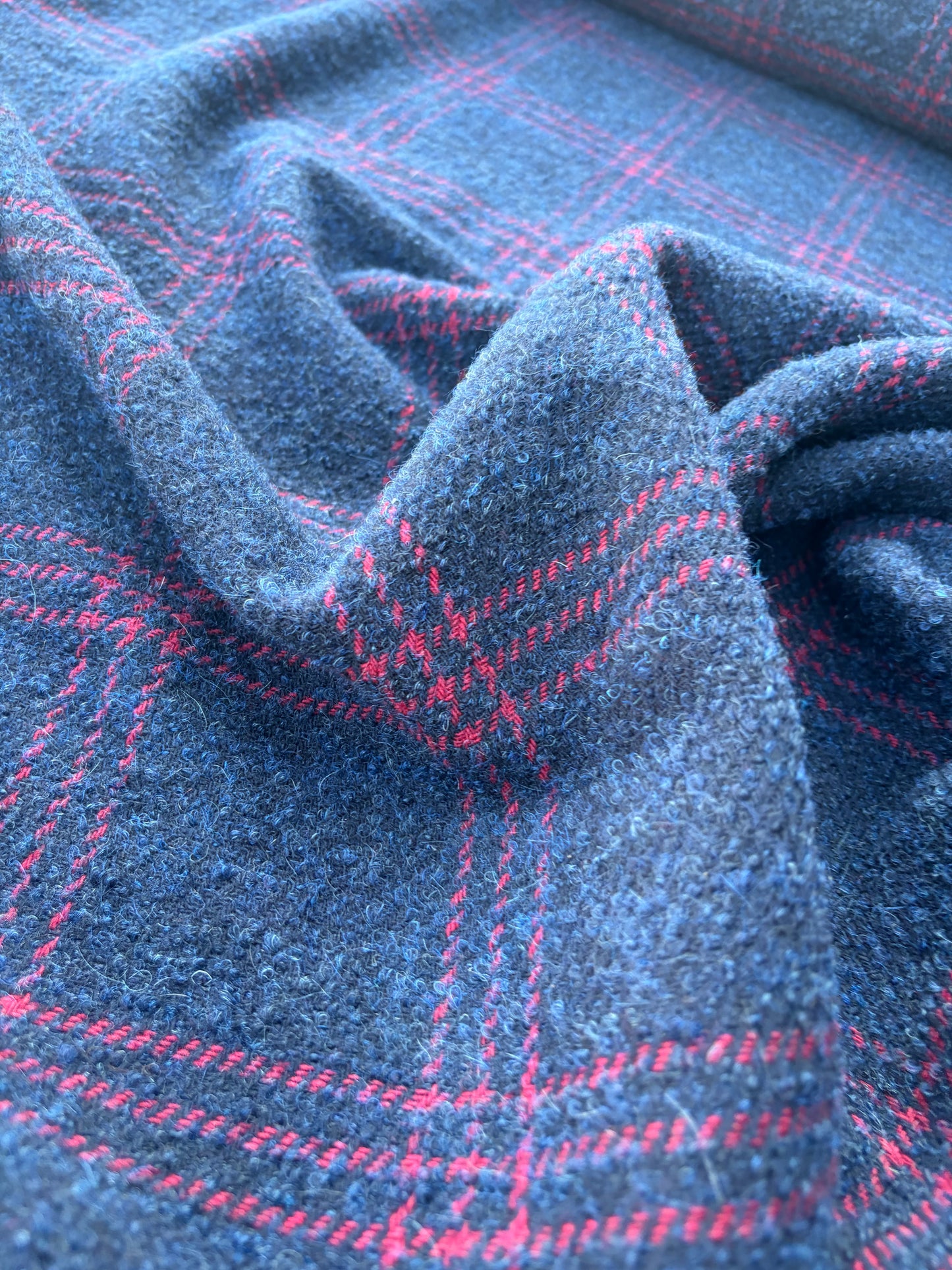 LAUREN 015 navy/red checkered carded wool tweed with alpaca