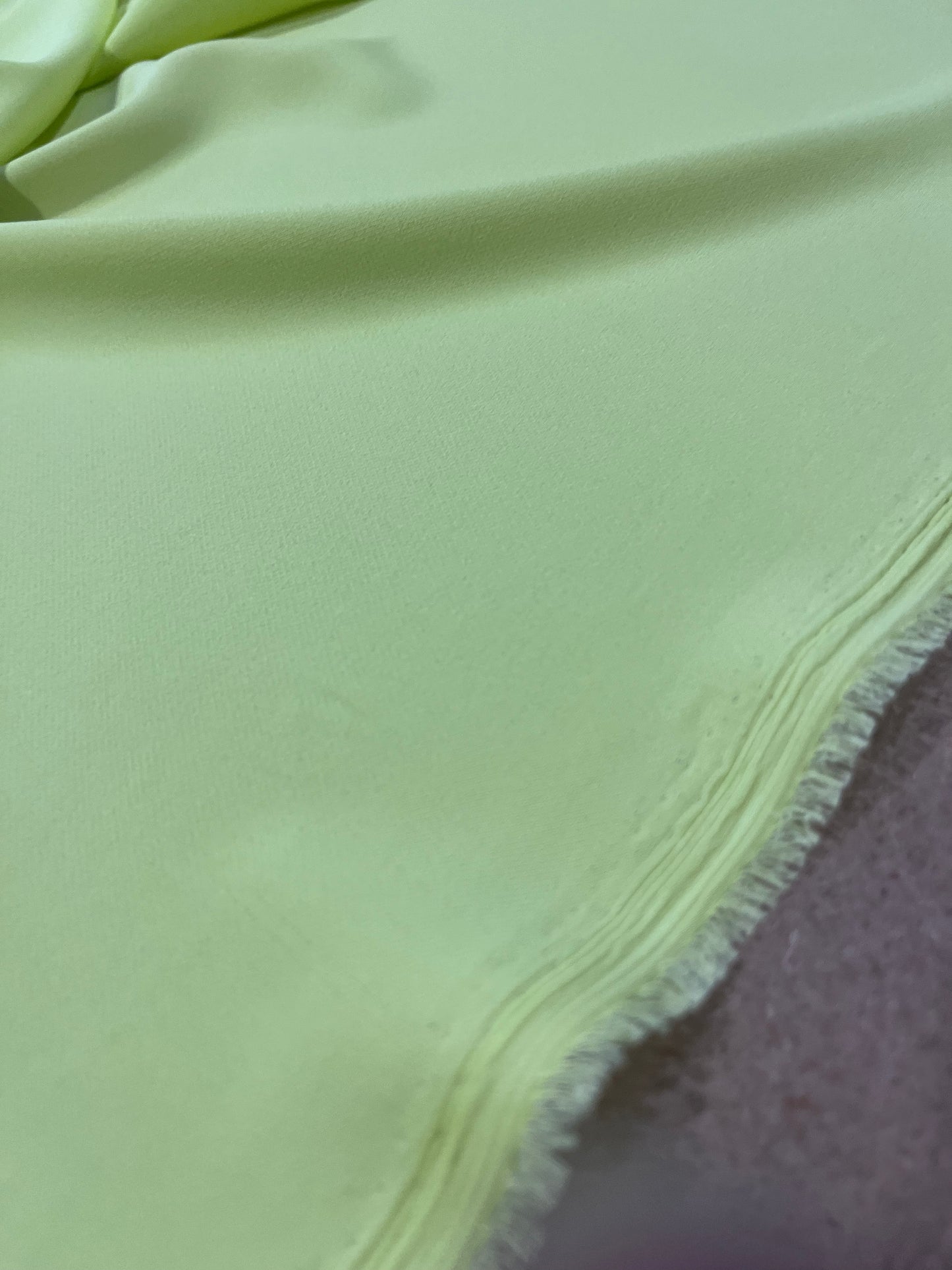 E02 MAX 160 Japanese crêpe yellow