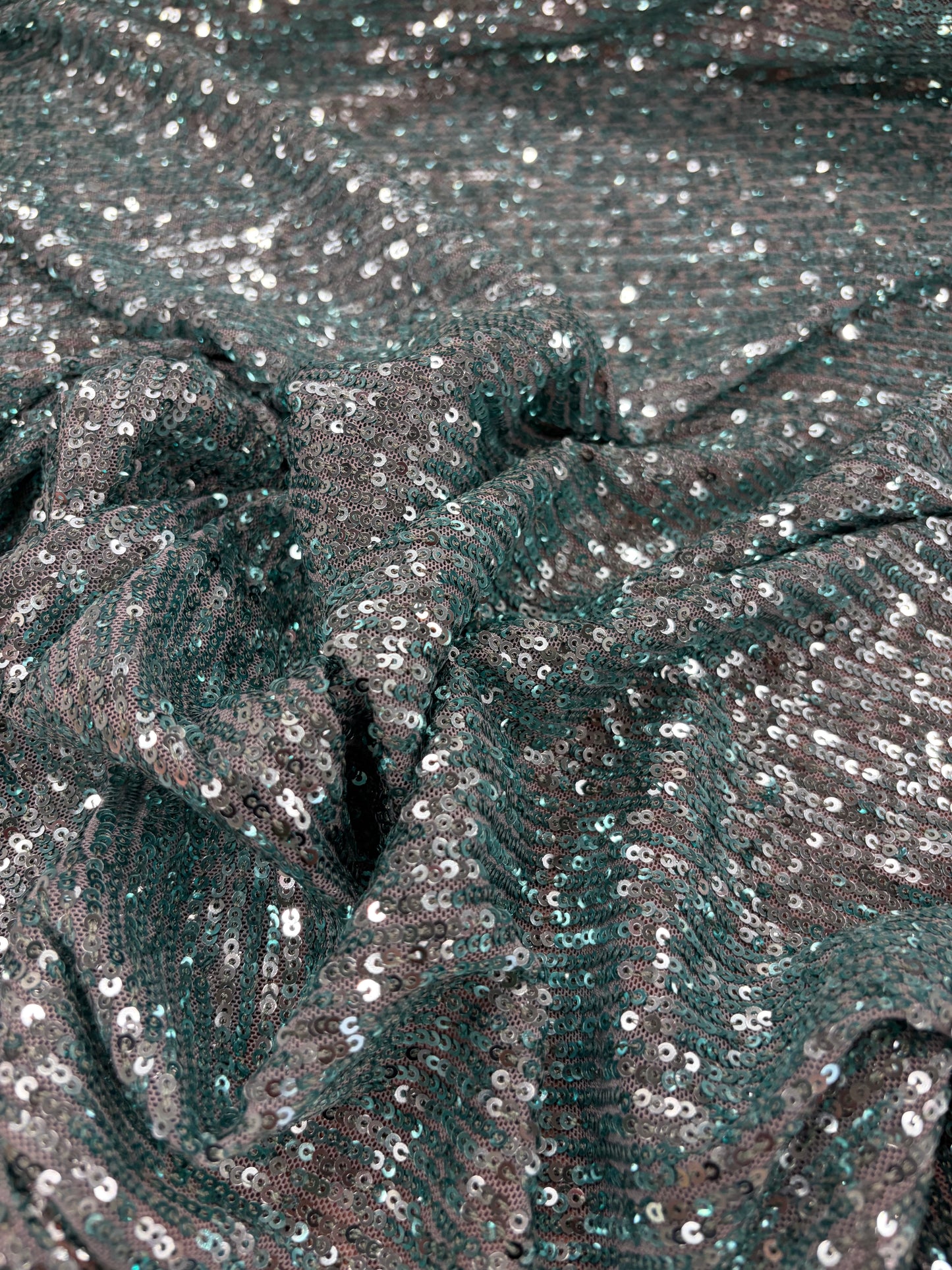 EDDY 023 mesh sequins emerald green