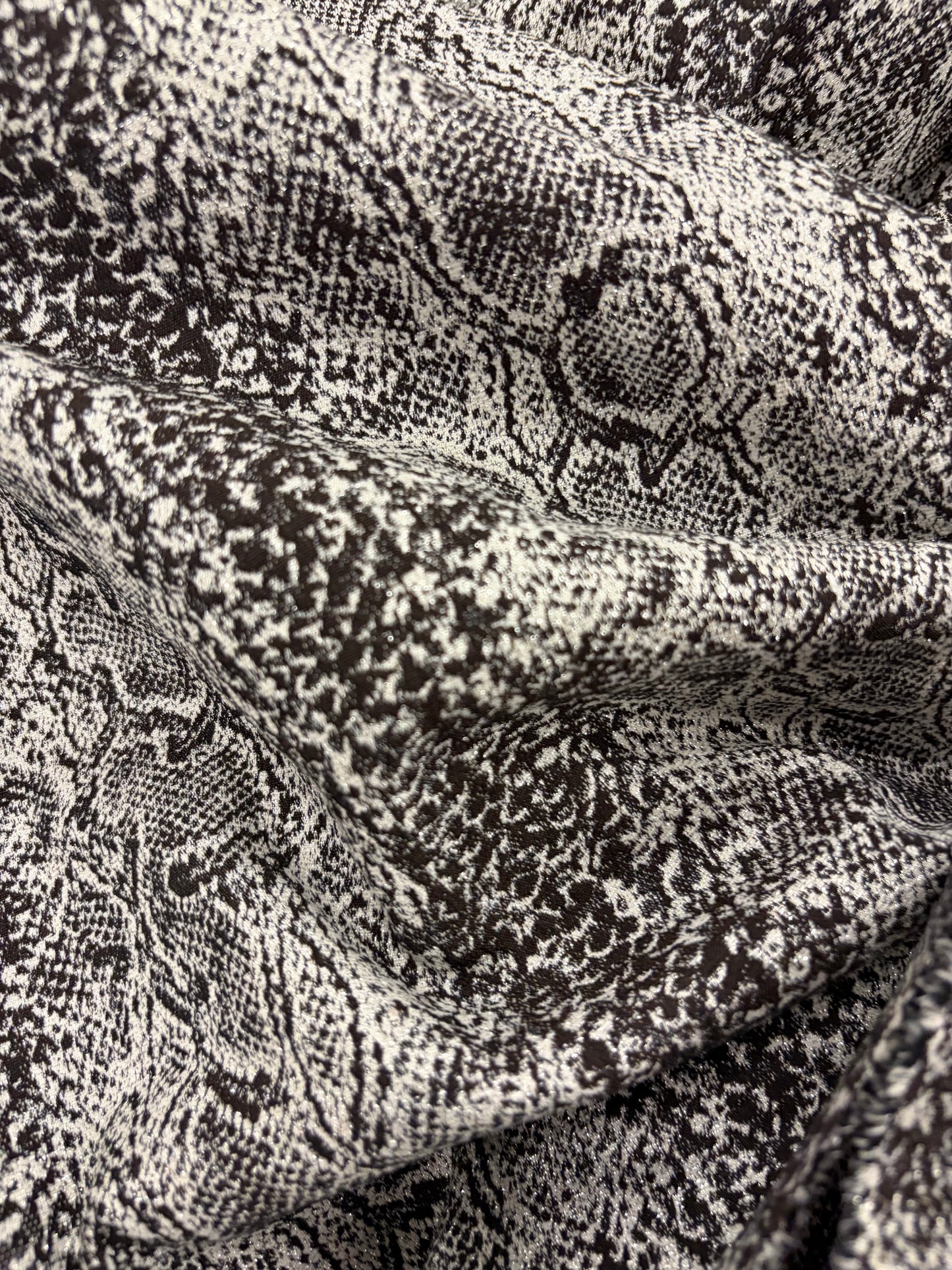 EDDY 024 shiny snake stretch jacquard
