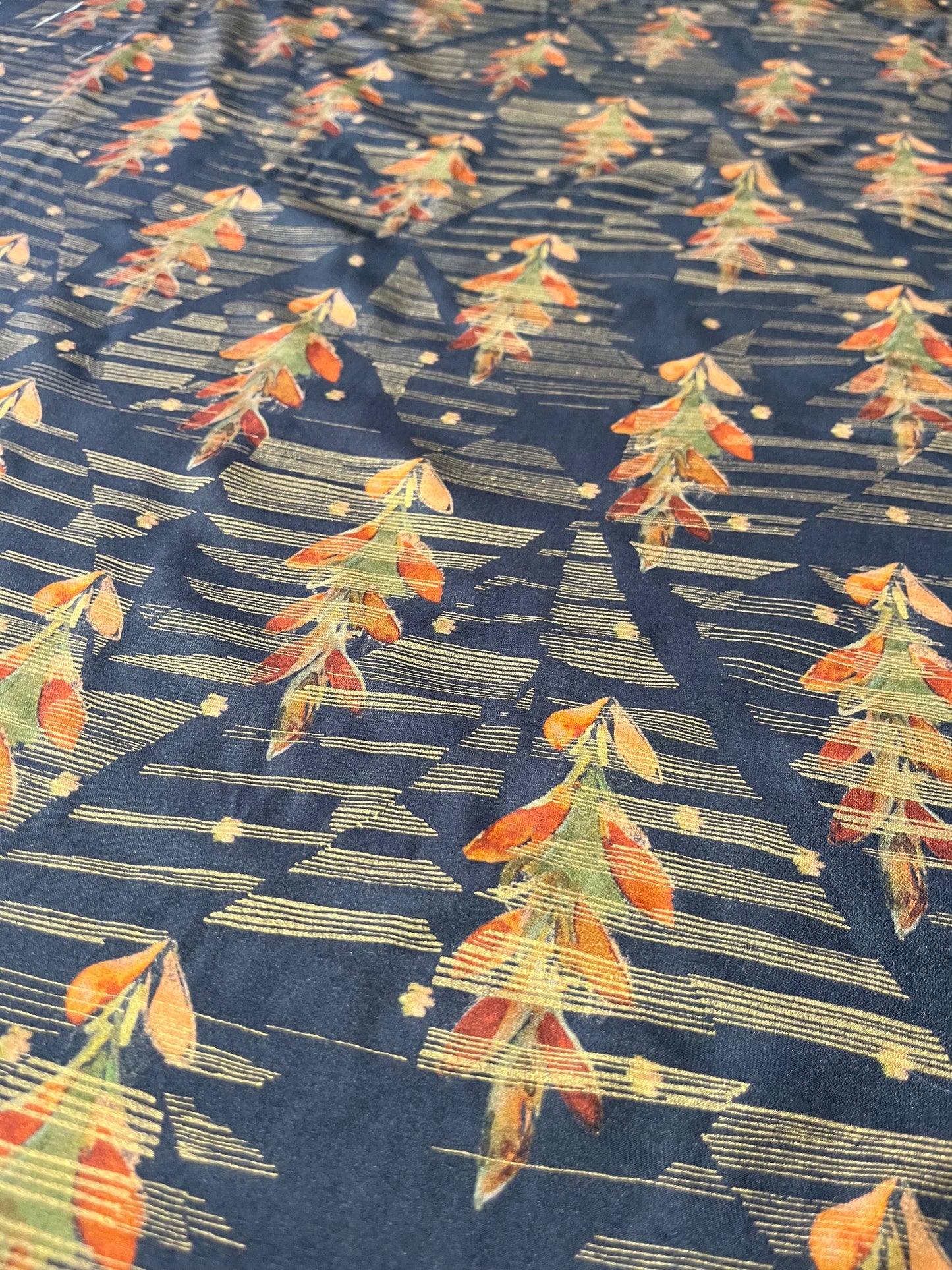 C02 POM 515 viscose satin with flowers and gold stripes